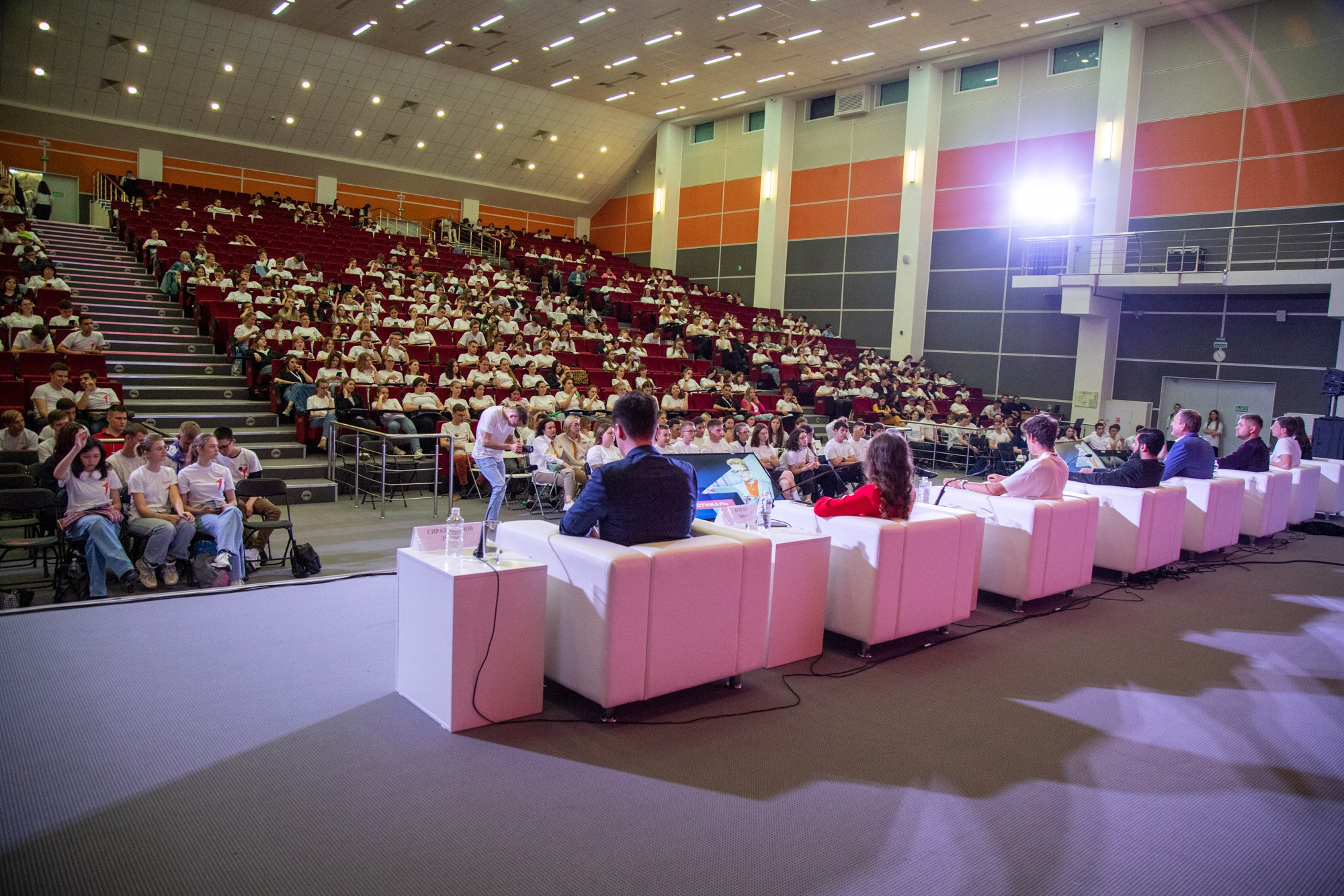 Первый фестиваль Движения Первых в Краснодаре. Репортажный, промышленный и маркетплейс-фотограф Дмитрий Чернат