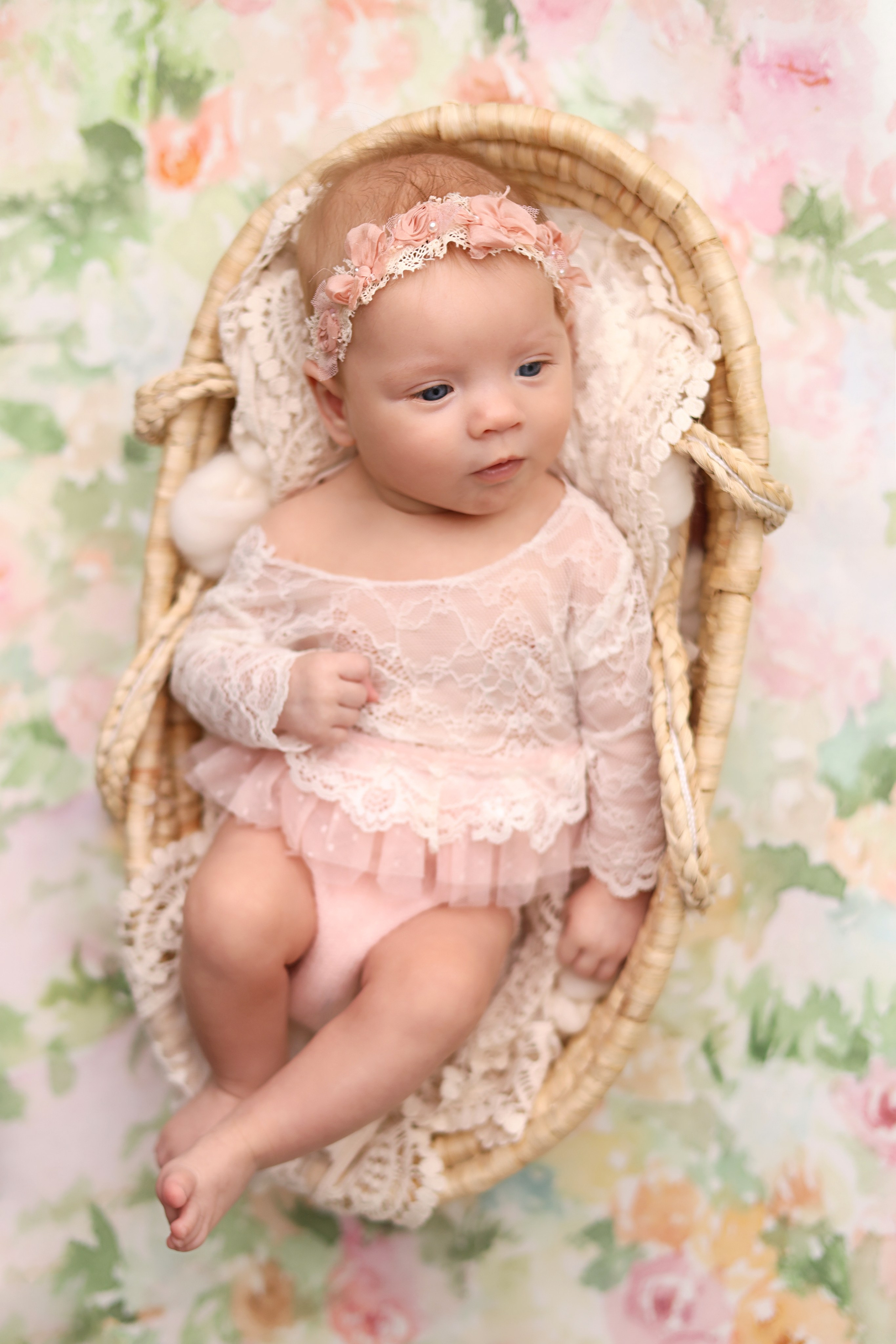 Катюше и Ксении 2 месяца. Фотограф новорожденных Москва. Ньюборн фотограф Москва