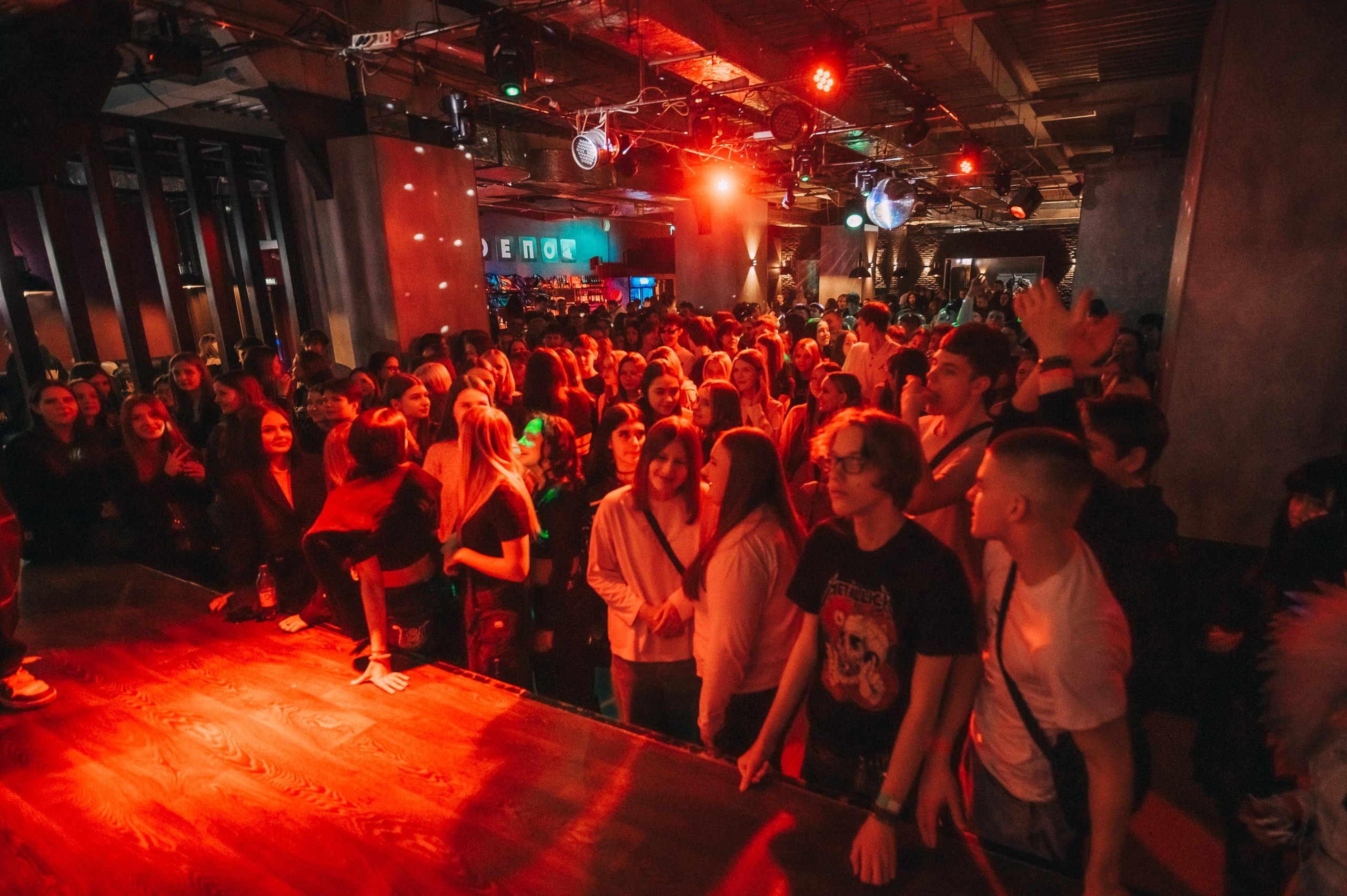 8 MARCH WOMENS DAY PARTY. Фотограф в Кемерово Владислав Шульц