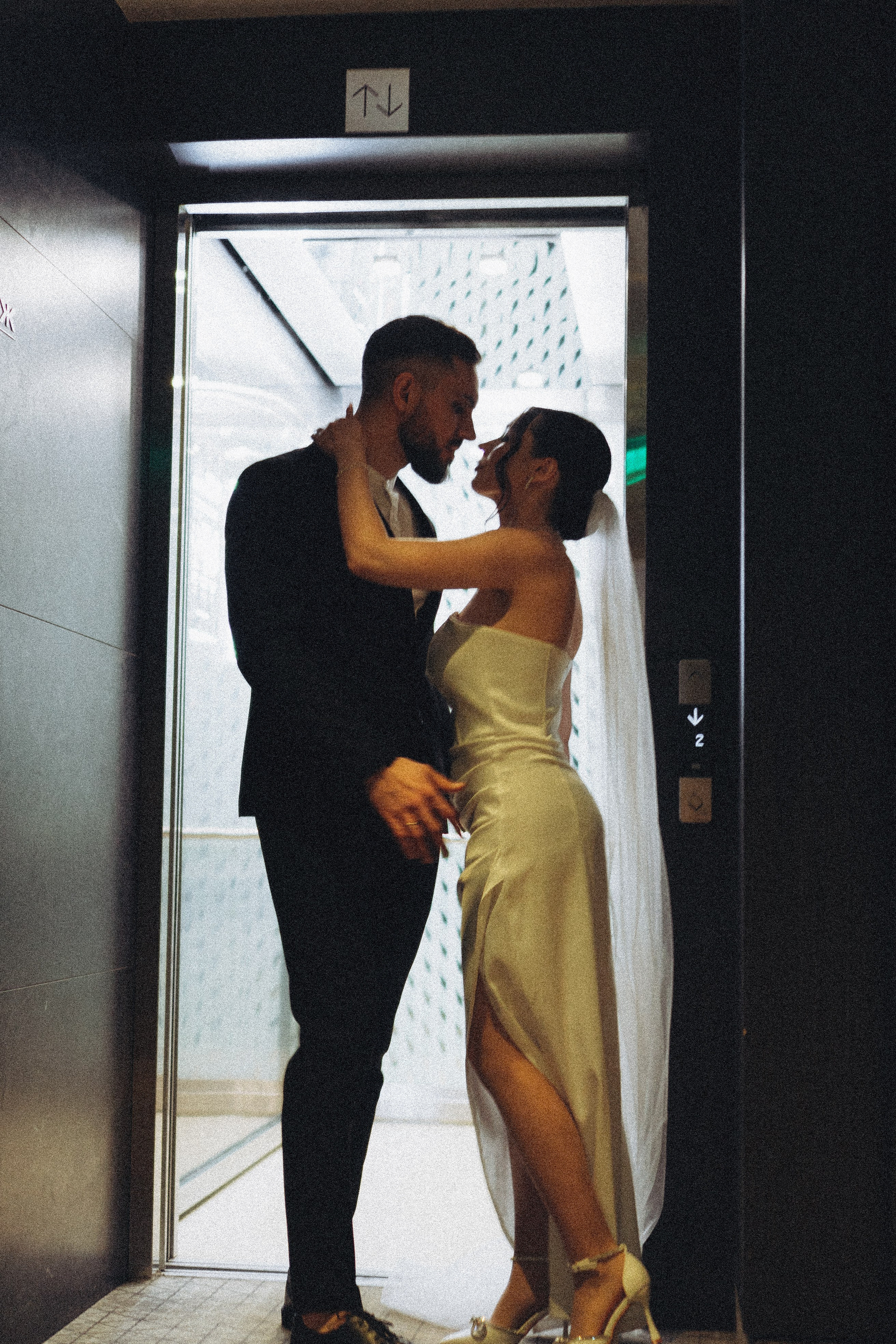 СВАДЕБНАЯ СЬЕМКА СБОРОВ ЖЕНИХА И НЕВЕСТЫ В ОТЕЛЕ И ТАКЖЕ ФОТОСЕССИИЯ В ОТЕЛЕЕ МЕГАПОЛИС БРЯНСК. Профессиональный фотограф, Санкт-Петербург — Виктория Богомолова