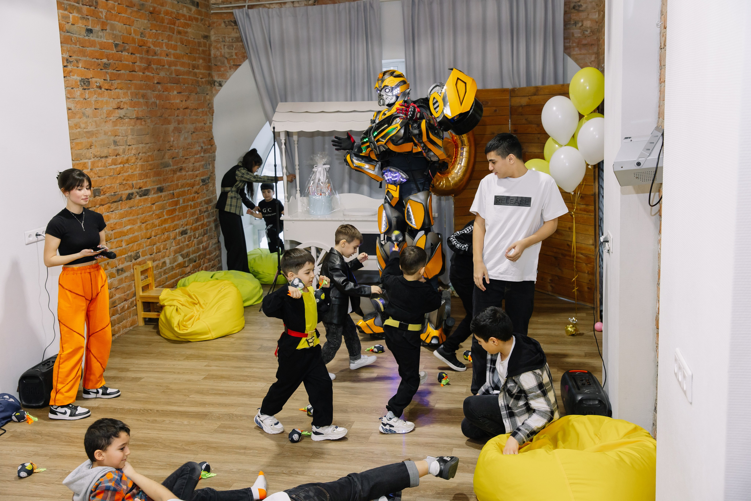 День рождения Эрика и Эмиля 6 лет. Свадебный фотограф в Новосибирске Лидия Александровна