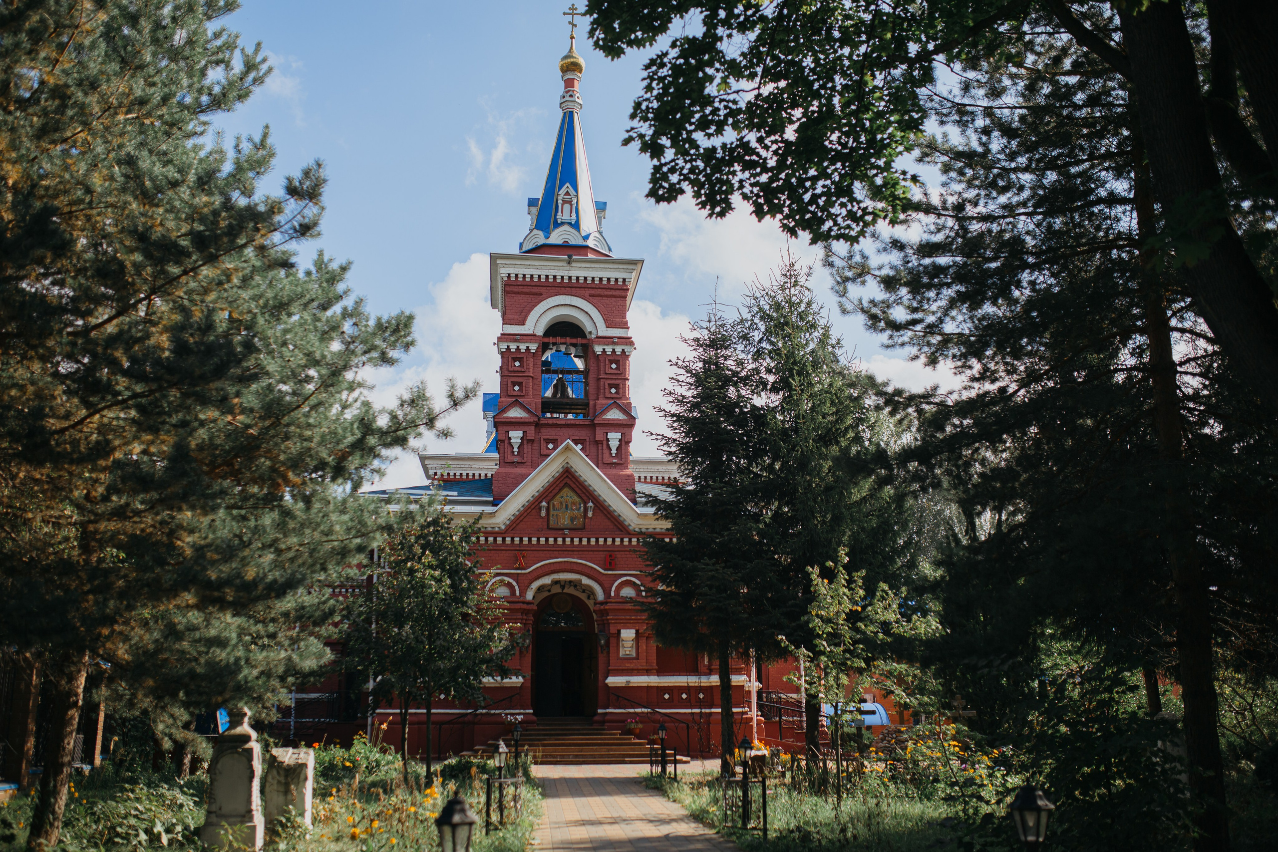 Церковь Покрова Пресвятой Богородицы в Осеченках г. Раменское. Свадебный и семейный фотограф