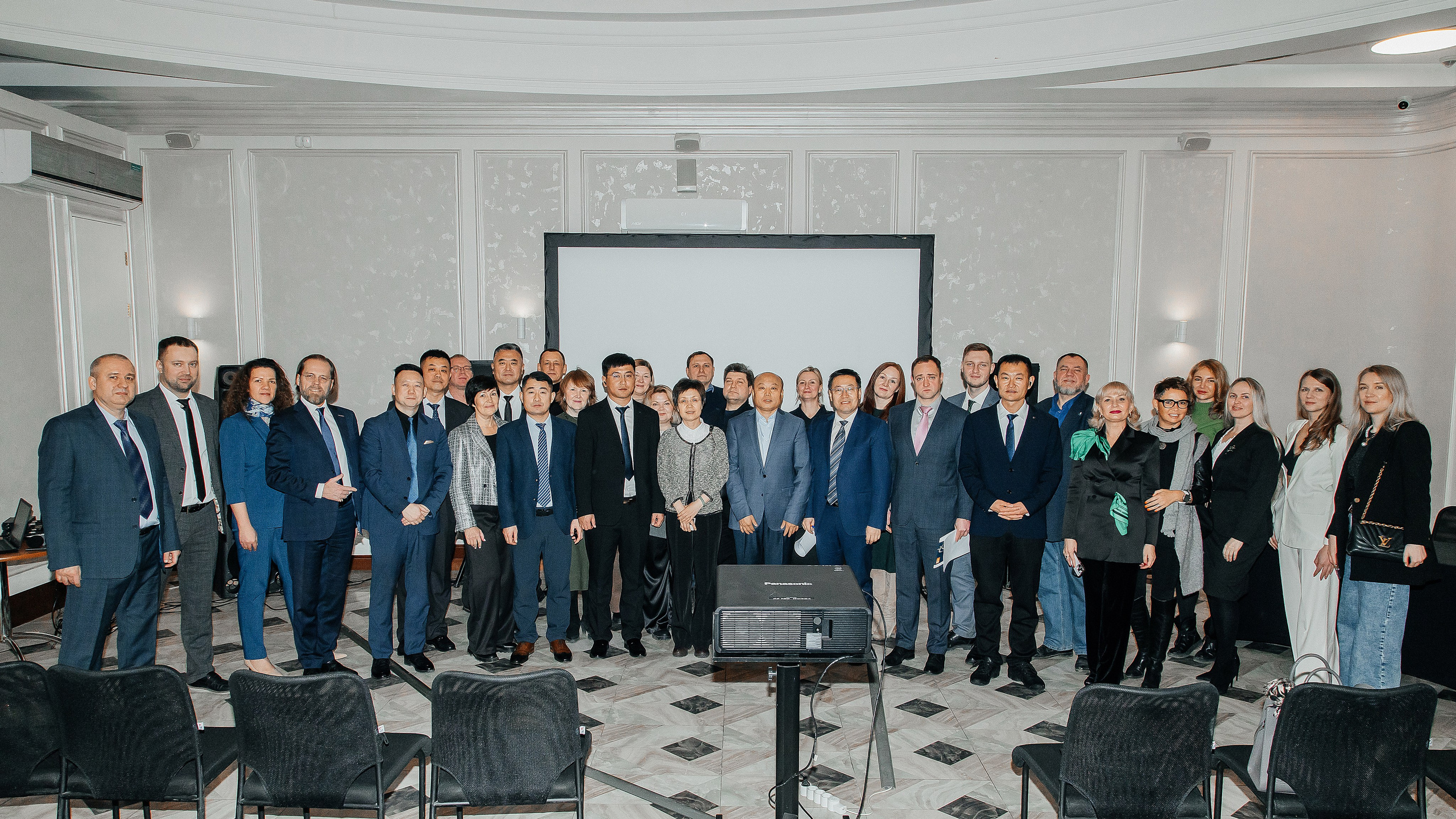 Бизнес — встреча с предпринимателями Китая. Фотограф Екатеринбург Марина Поздеева