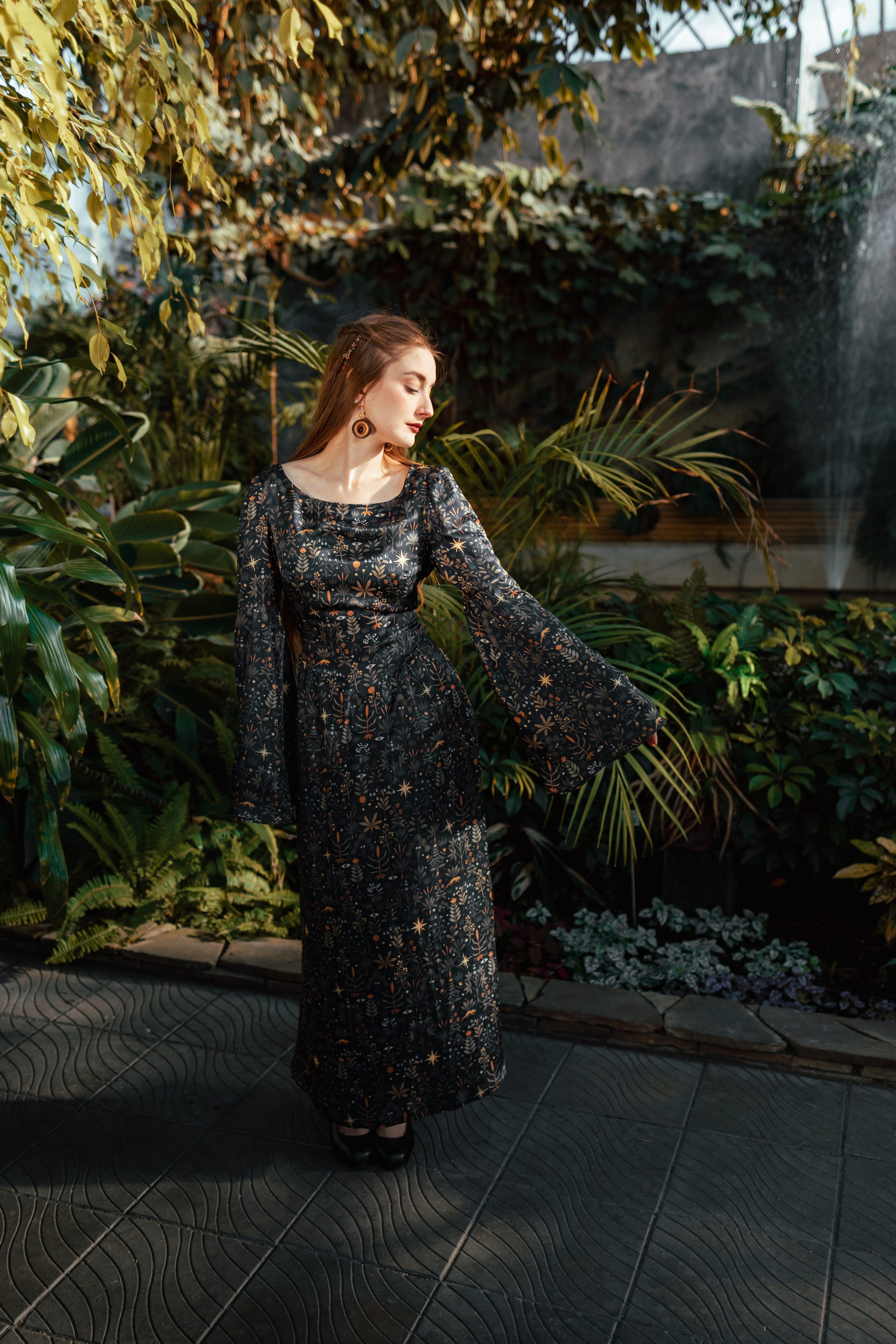 Съемка шёлковых платьев для PlantMyBones