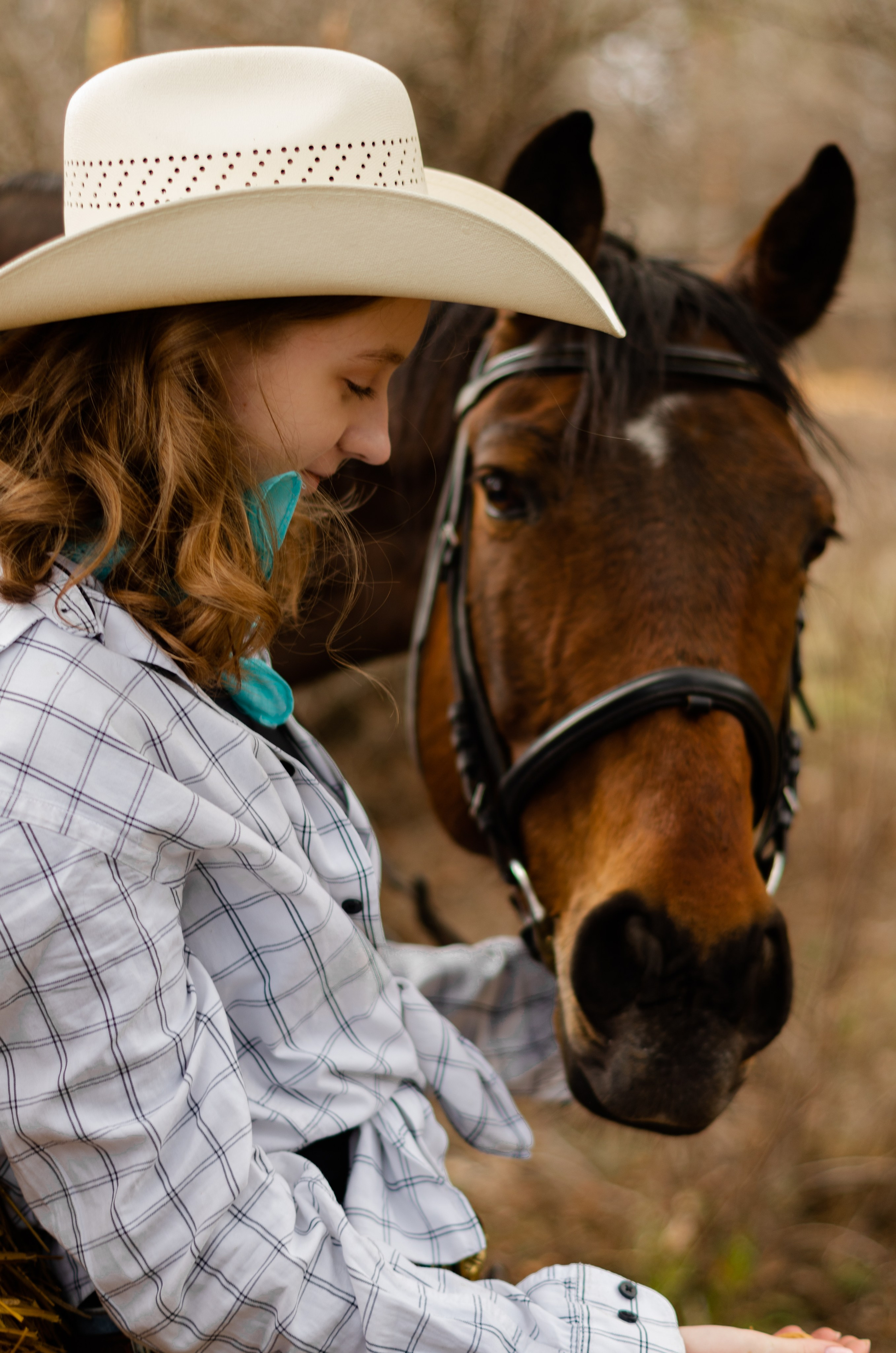 Ковбойская девчонка. Фотограф Марина Доглядная Челябинск фотосессии с лошадьми, мотоциклами