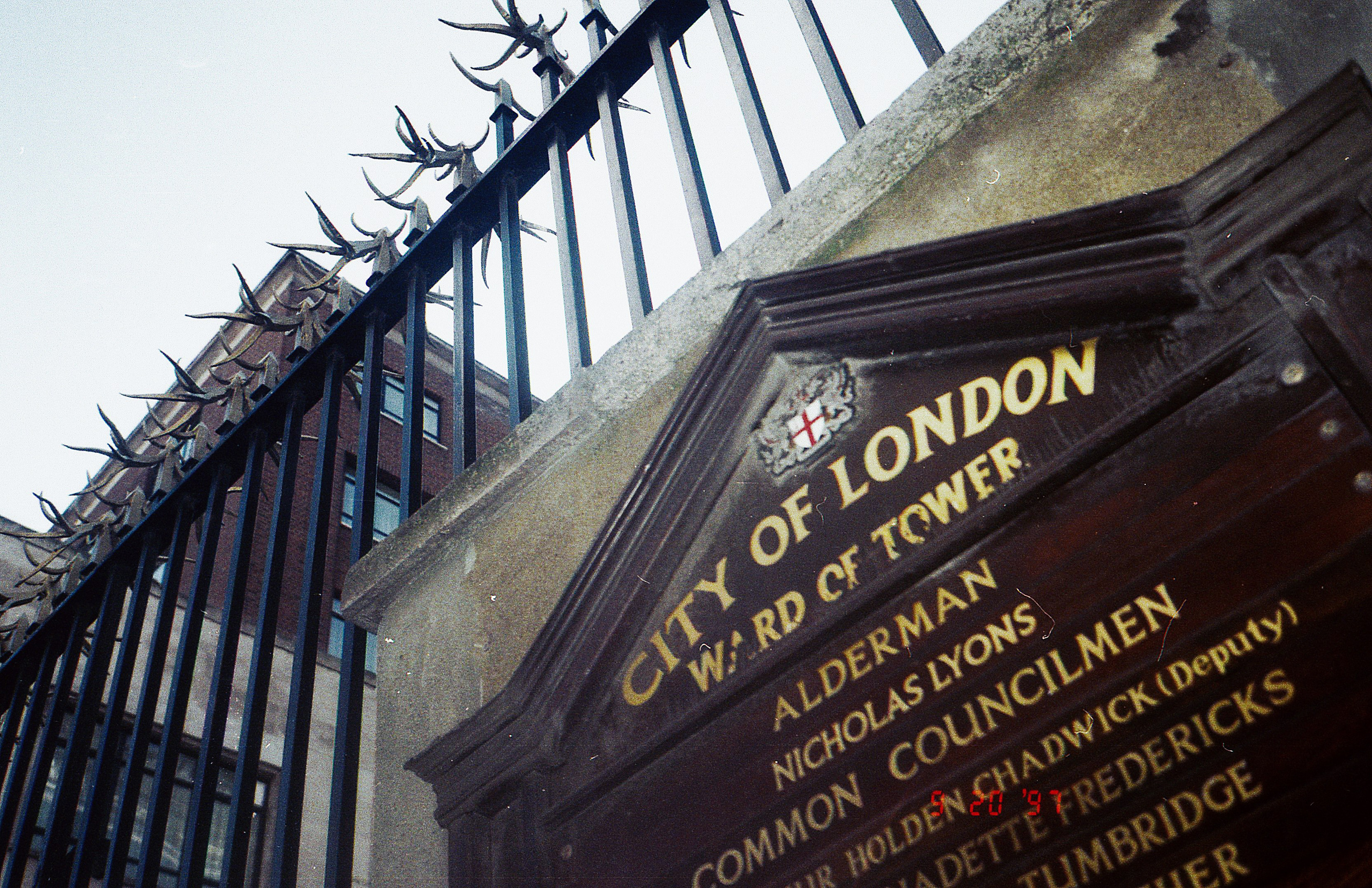 Analog London. Iraogo