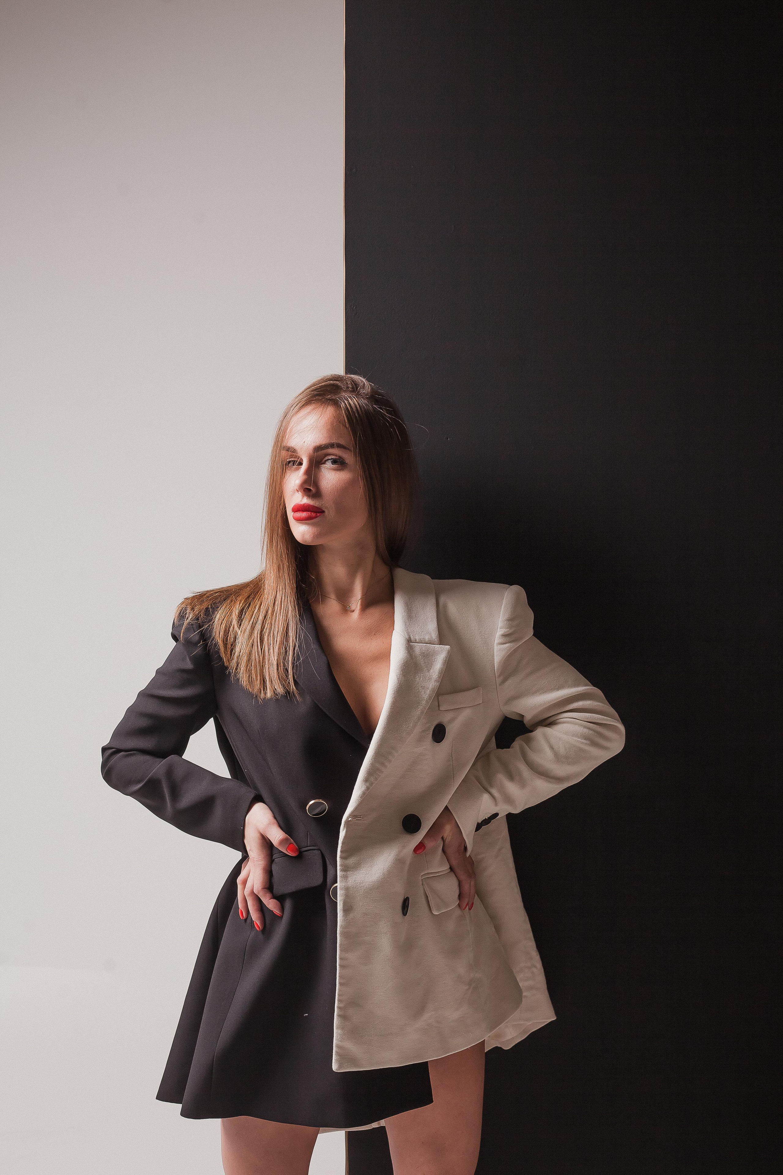 Ирина / циклорама. Семейный фотограф в Сургуте