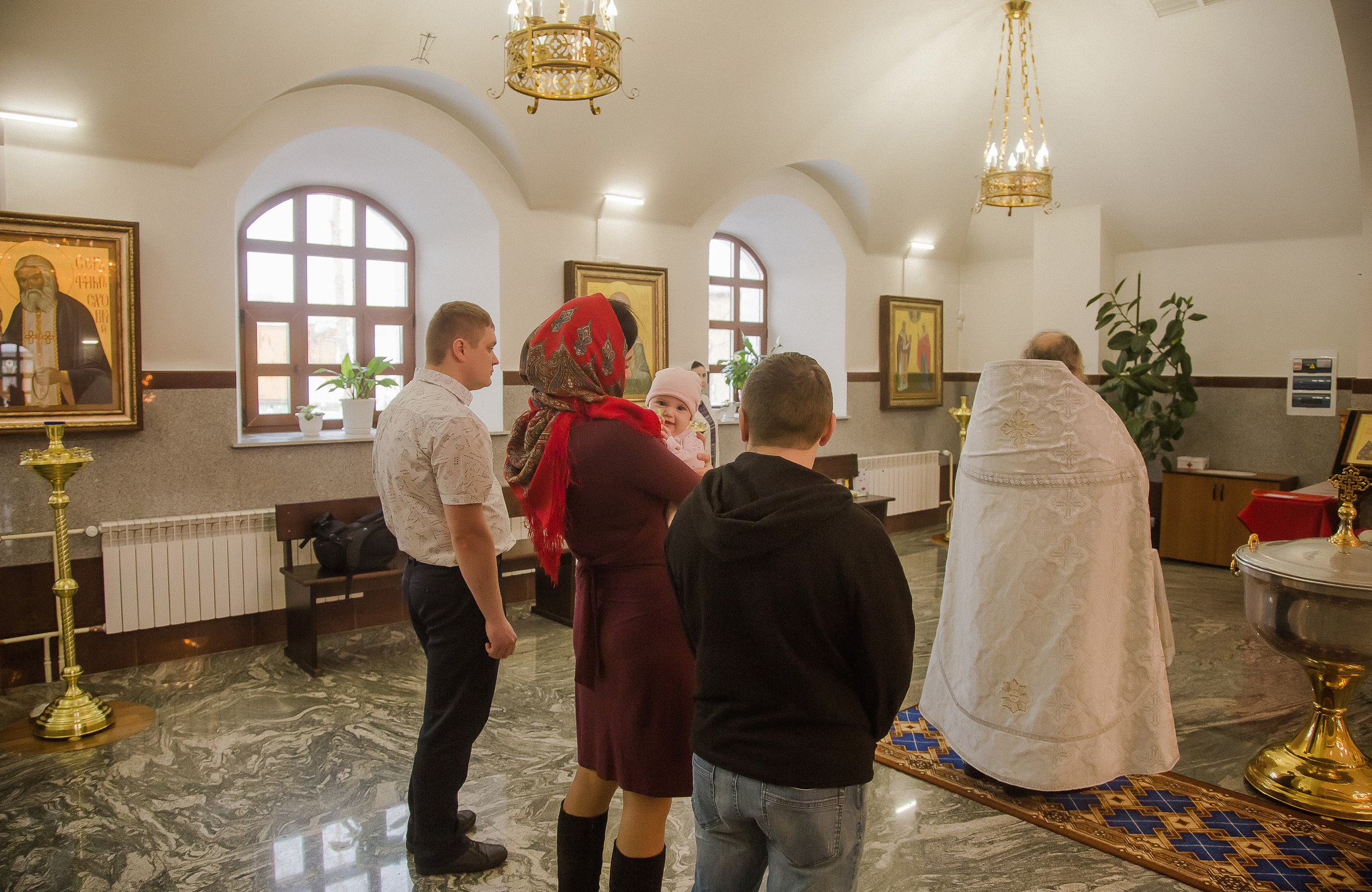 Крещение Вероники. Храм Веры, Надежды, Любови. Семейный фотограф в Сургуте