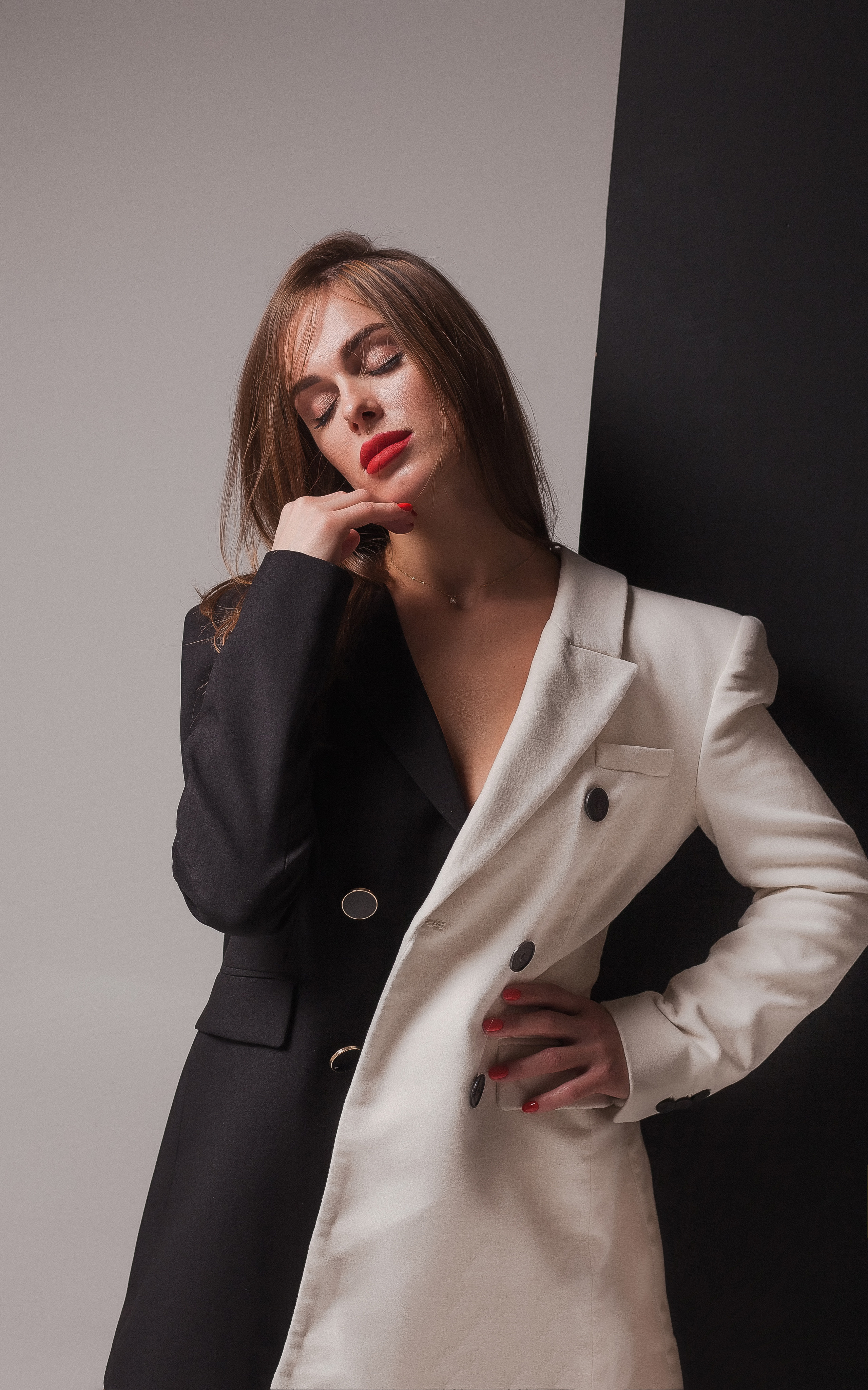 Ирина / циклорама. Семейный фотограф в Сургуте