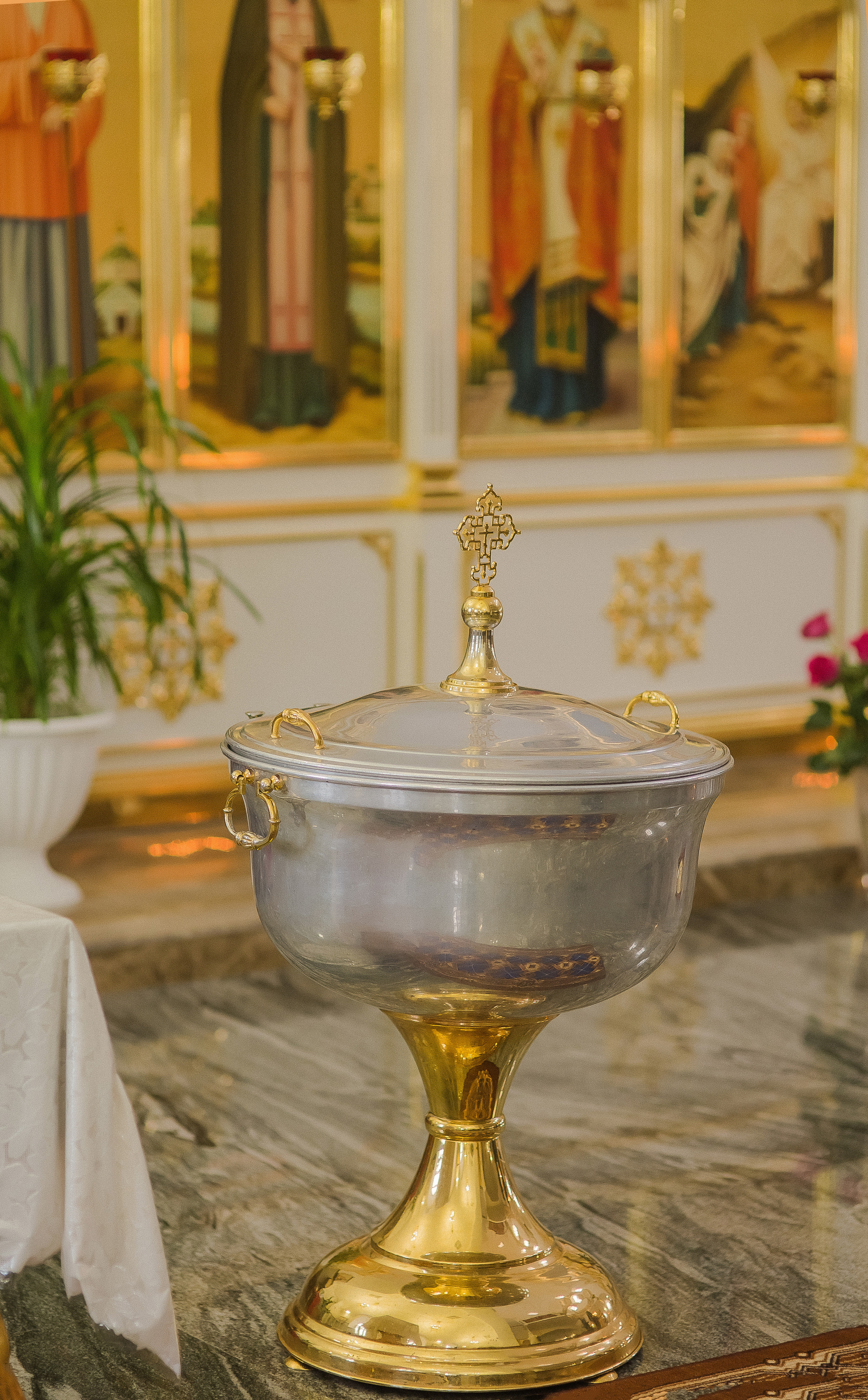 Крещение Вероники. Храм Веры, Надежды, Любови. Семейный фотограф в Сургуте