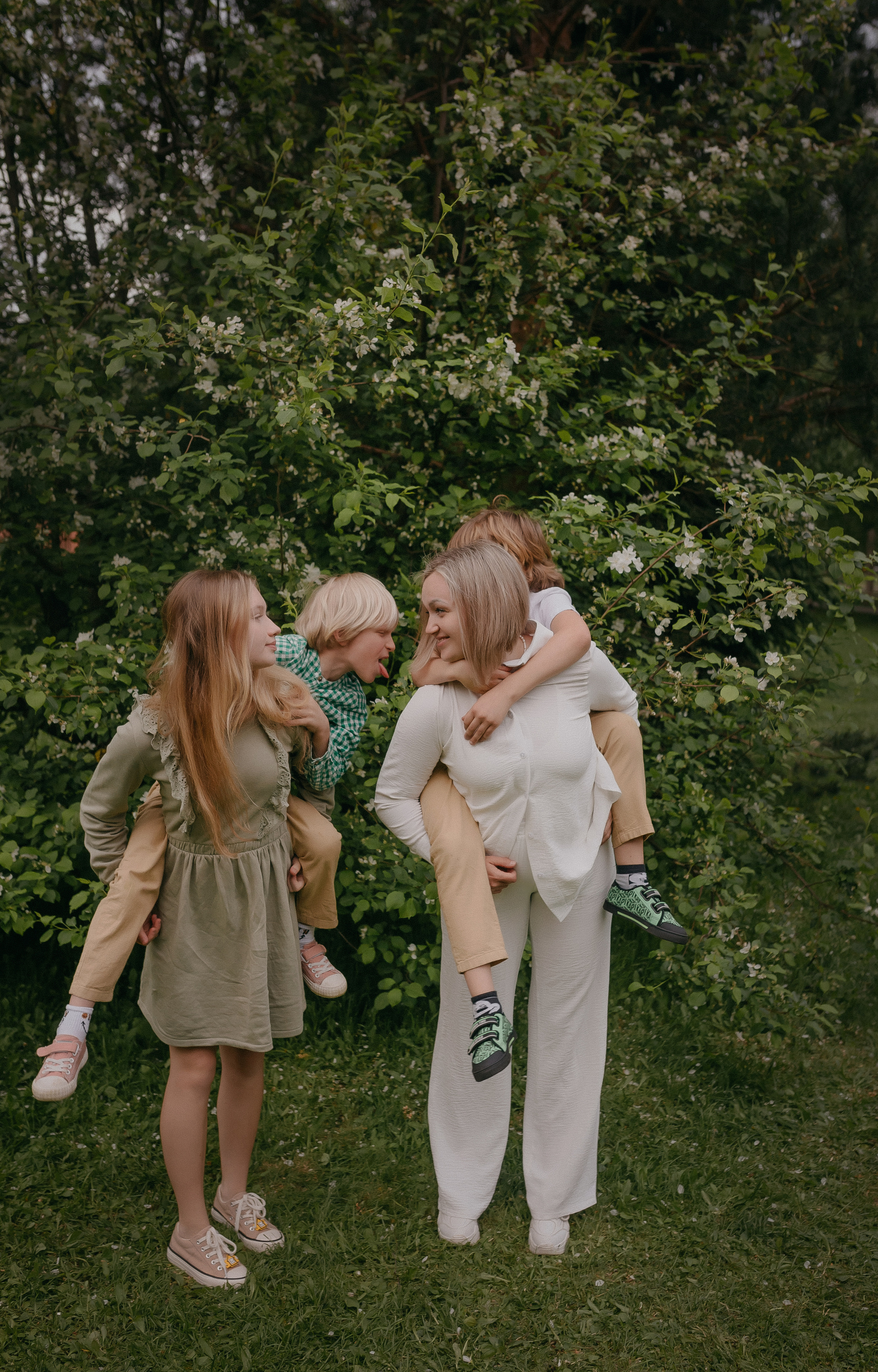 Женя & Лёша +4🖤. Семейный фотограф в Сургуте