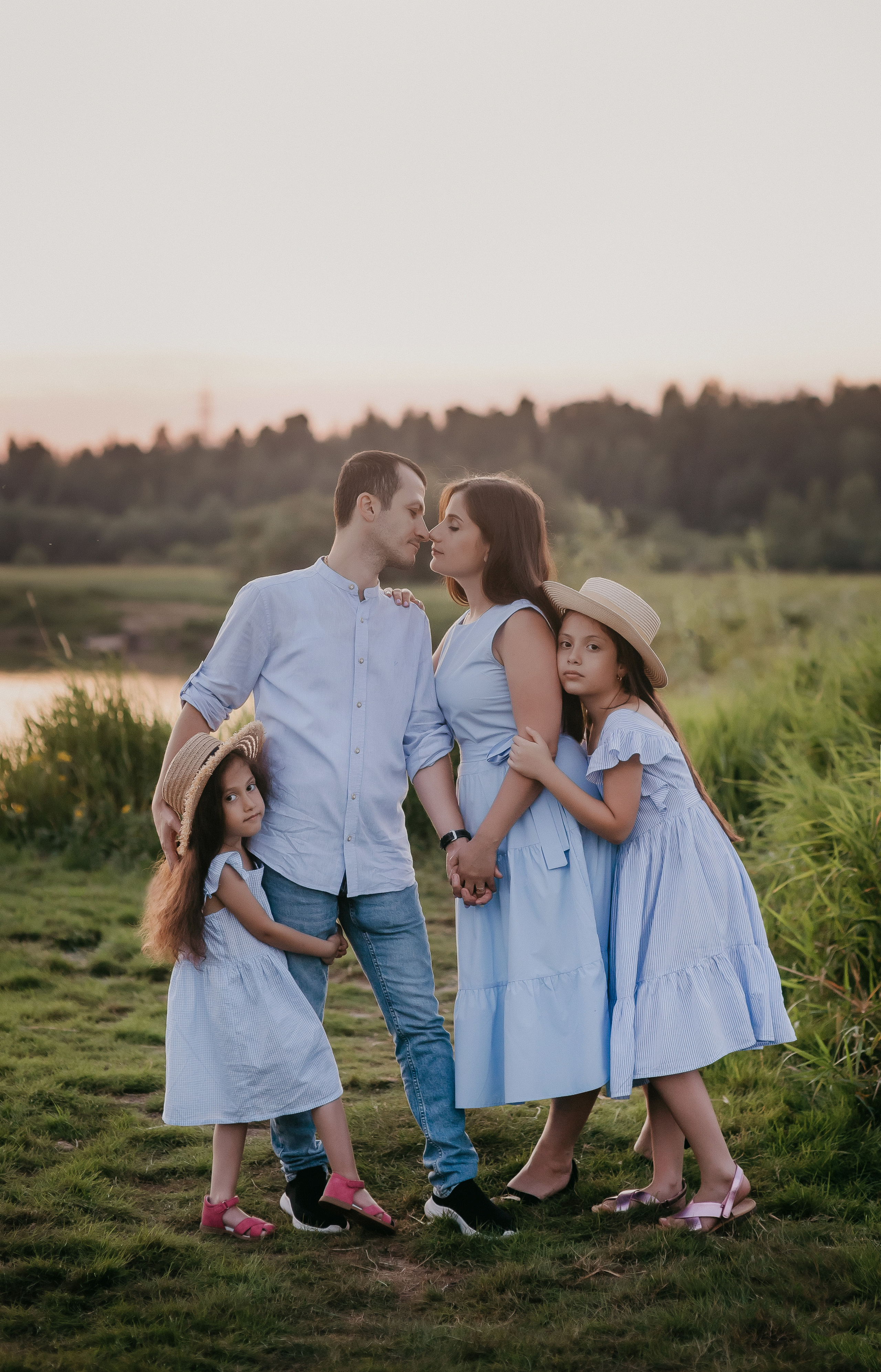 Ани & Аревик. Семейный фотограф в Сургуте