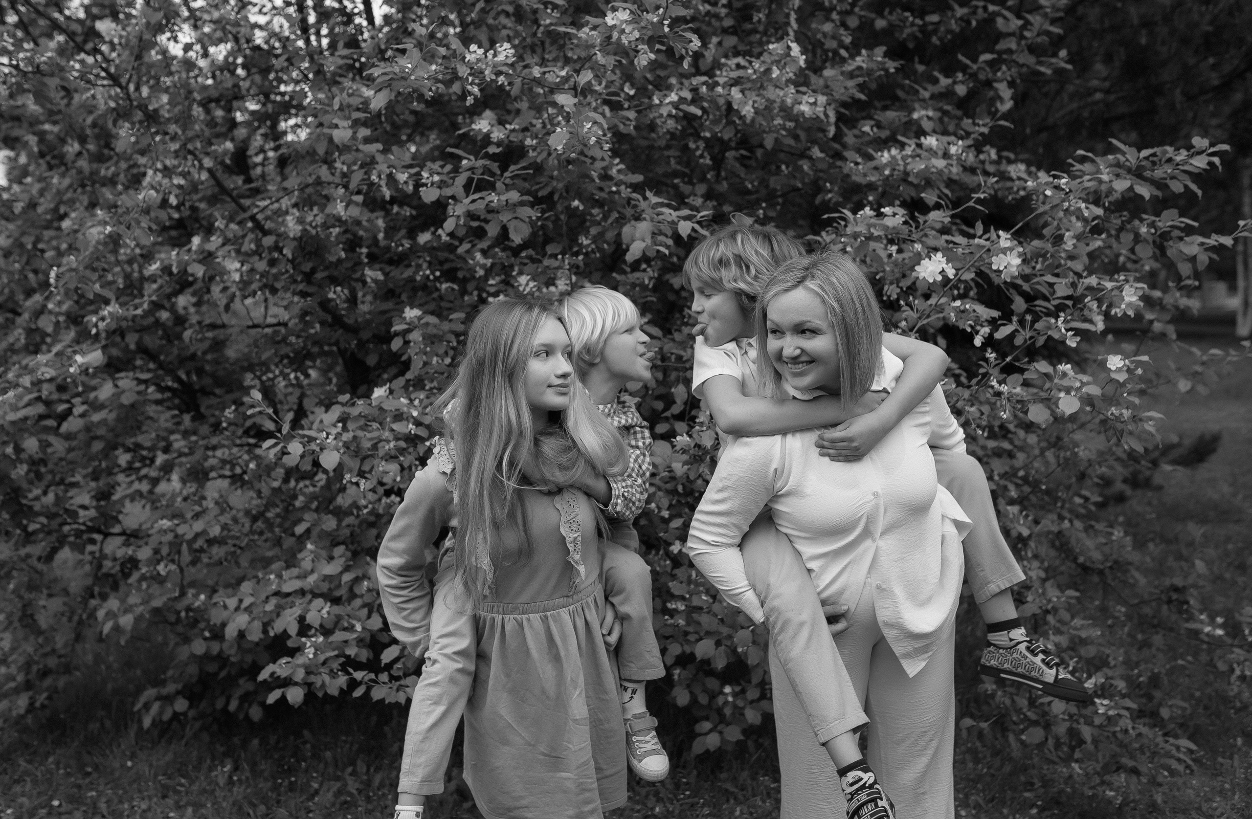 Женя & Лёша +4🖤. Семейный фотограф в Сургуте