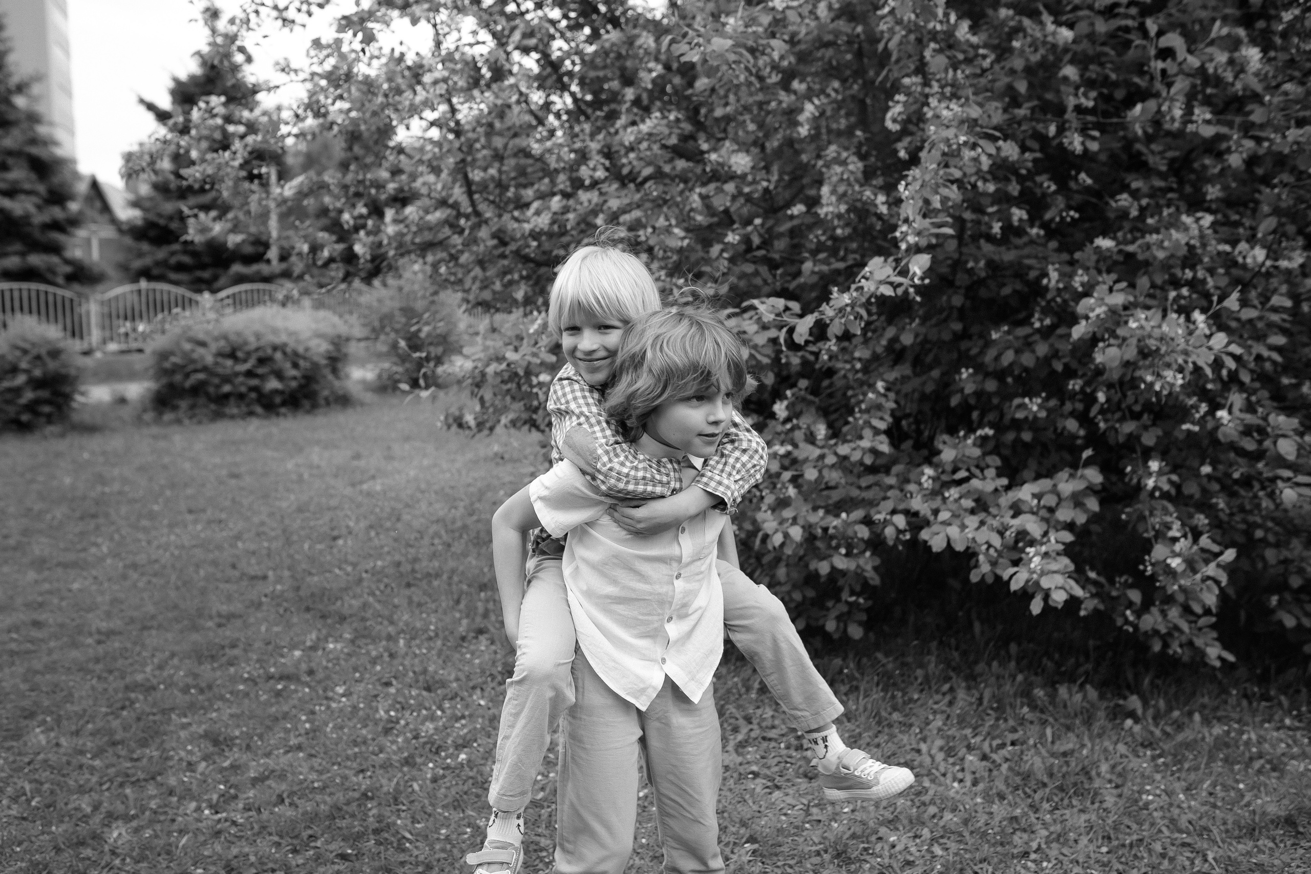 Женя & Лёша +4🖤. Семейный фотограф в Сургуте