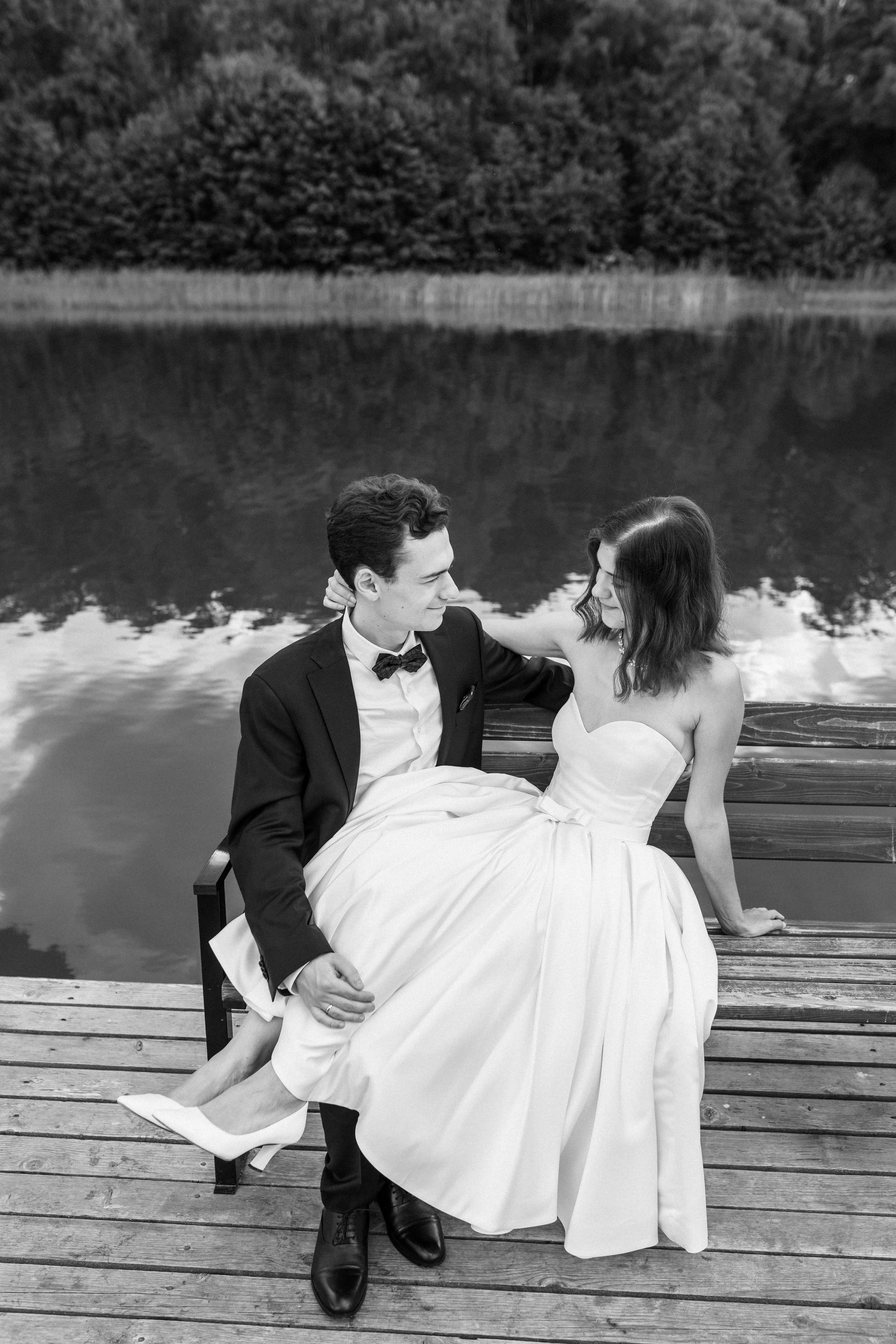 Прогулки во время свадебного банкета. Happiness is in the moments