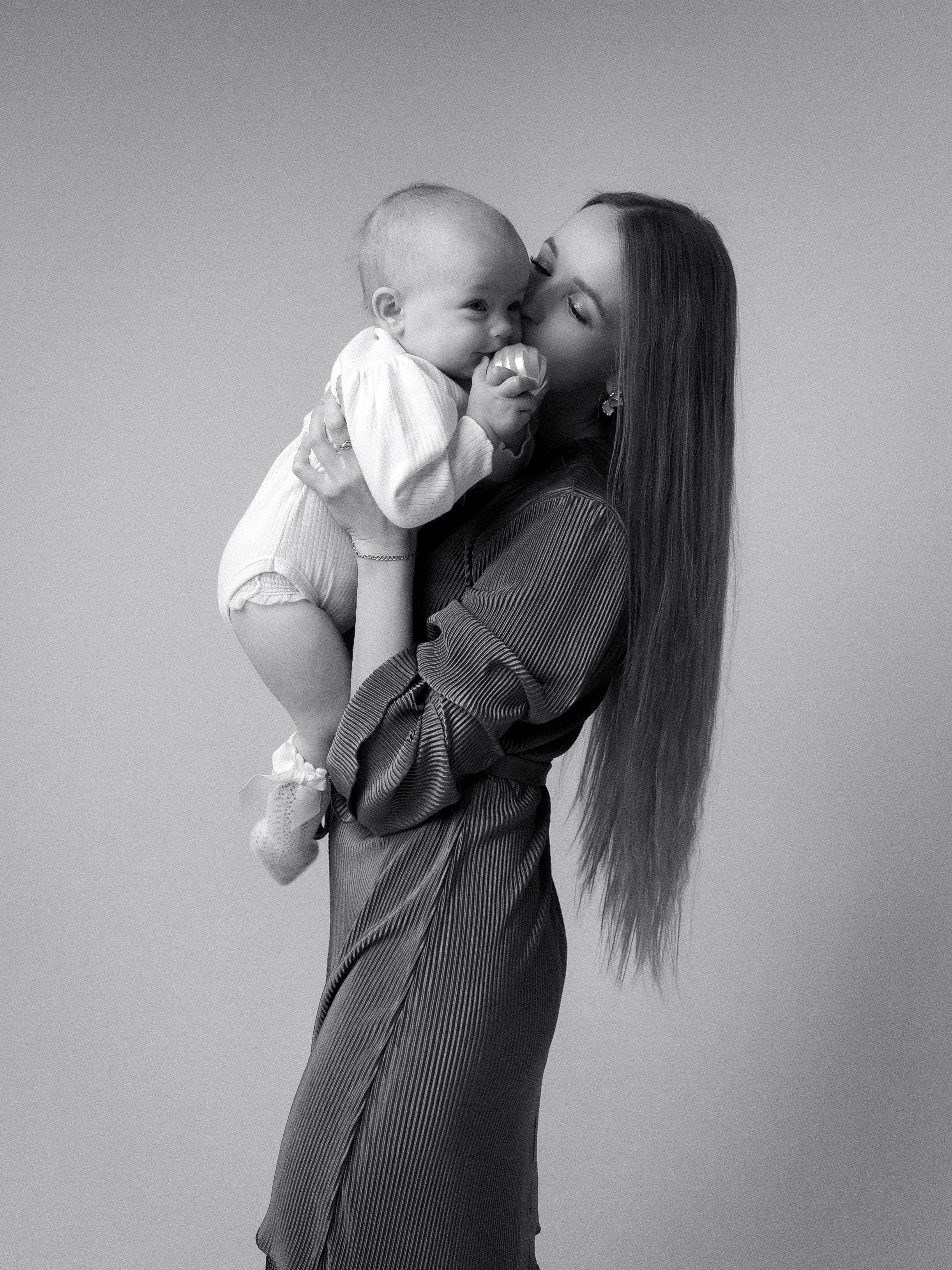 Мама и дочка. Фотограф Барнаул Софья Бояринова