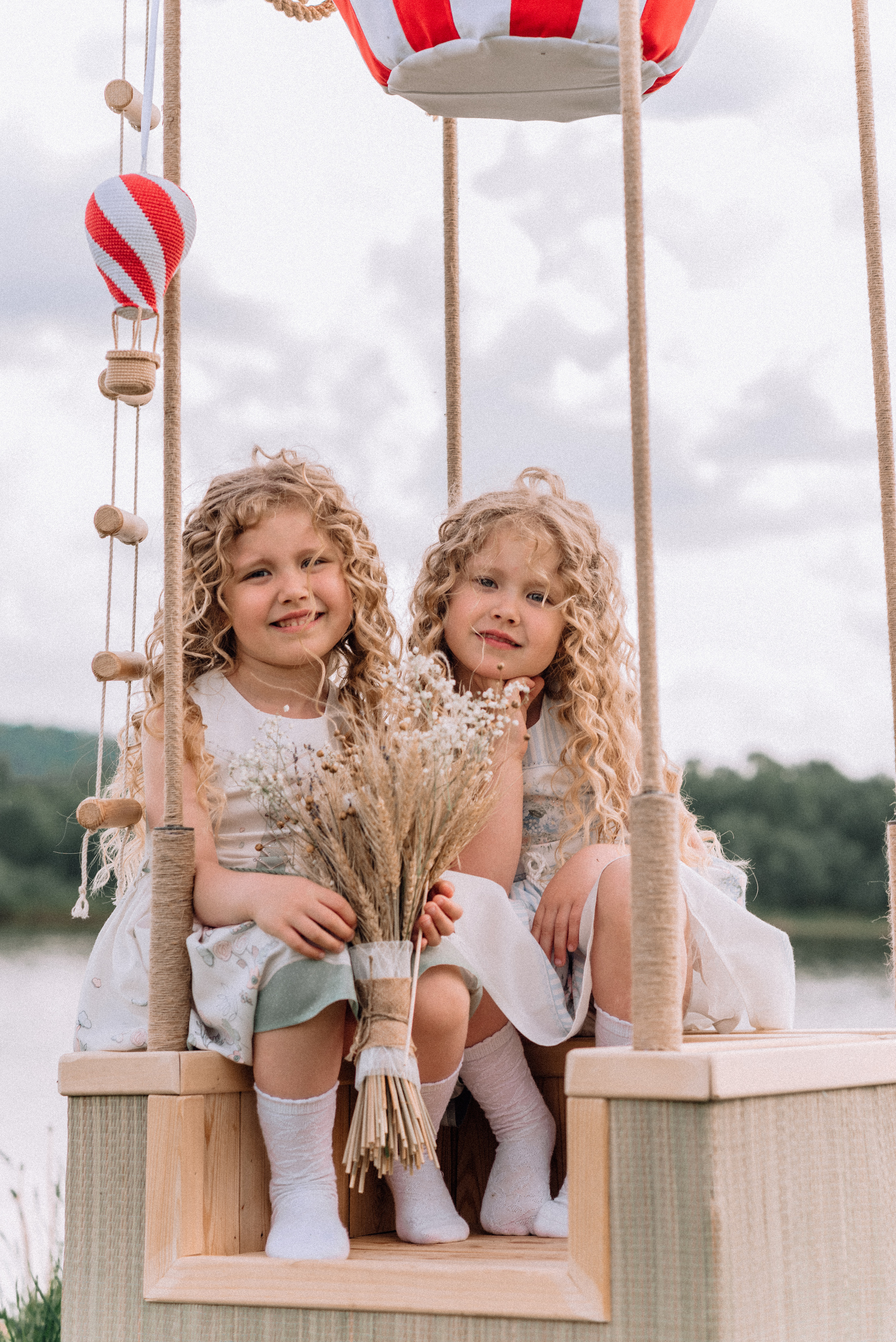 Полёт на воздушном шаре. Приключения Майи и Евы. Детский и семейный фотограф Катерина Мишина