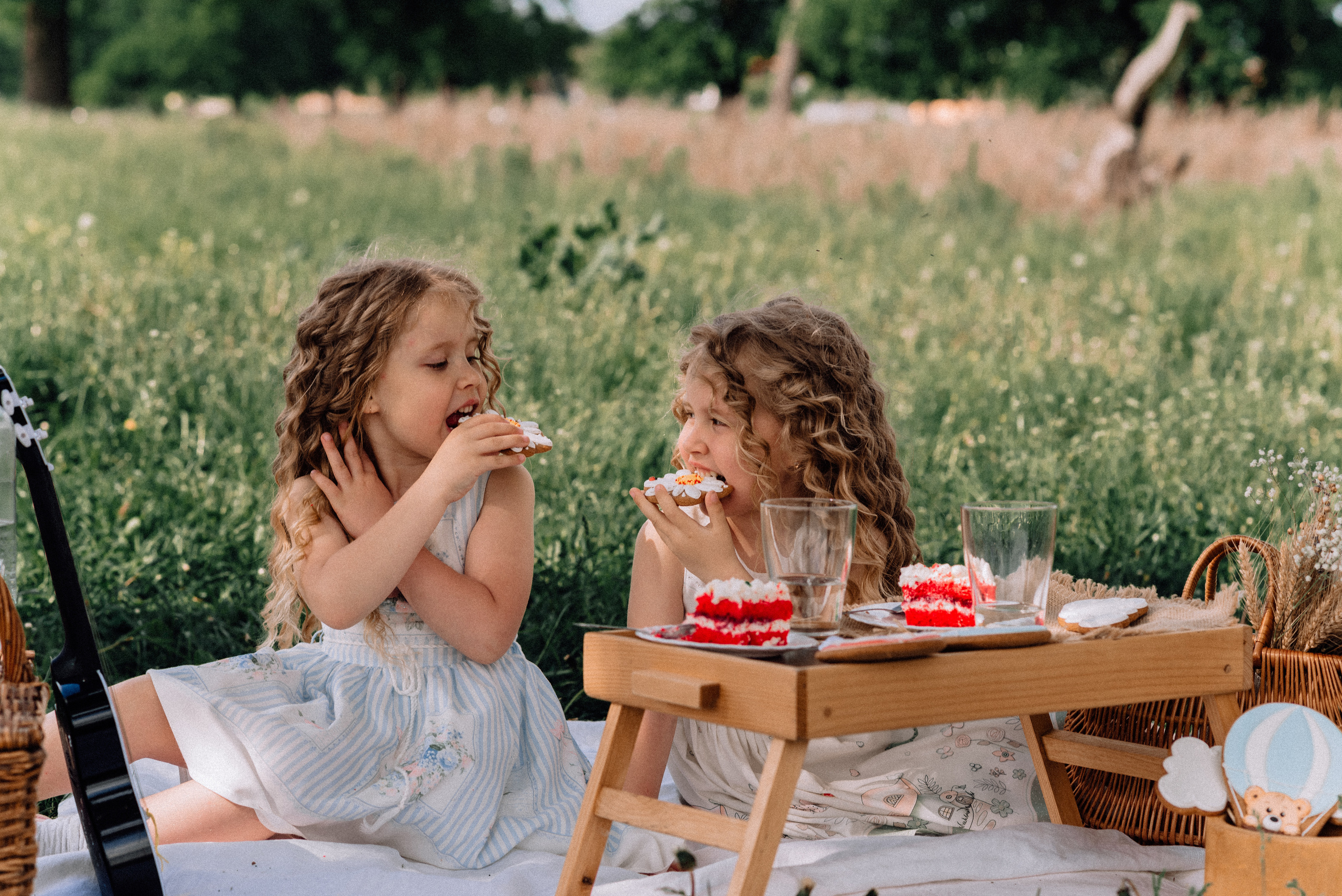 Полёт на воздушном шаре. Приключения Майи и Евы. Детский и семейный фотограф Катерина Мишина