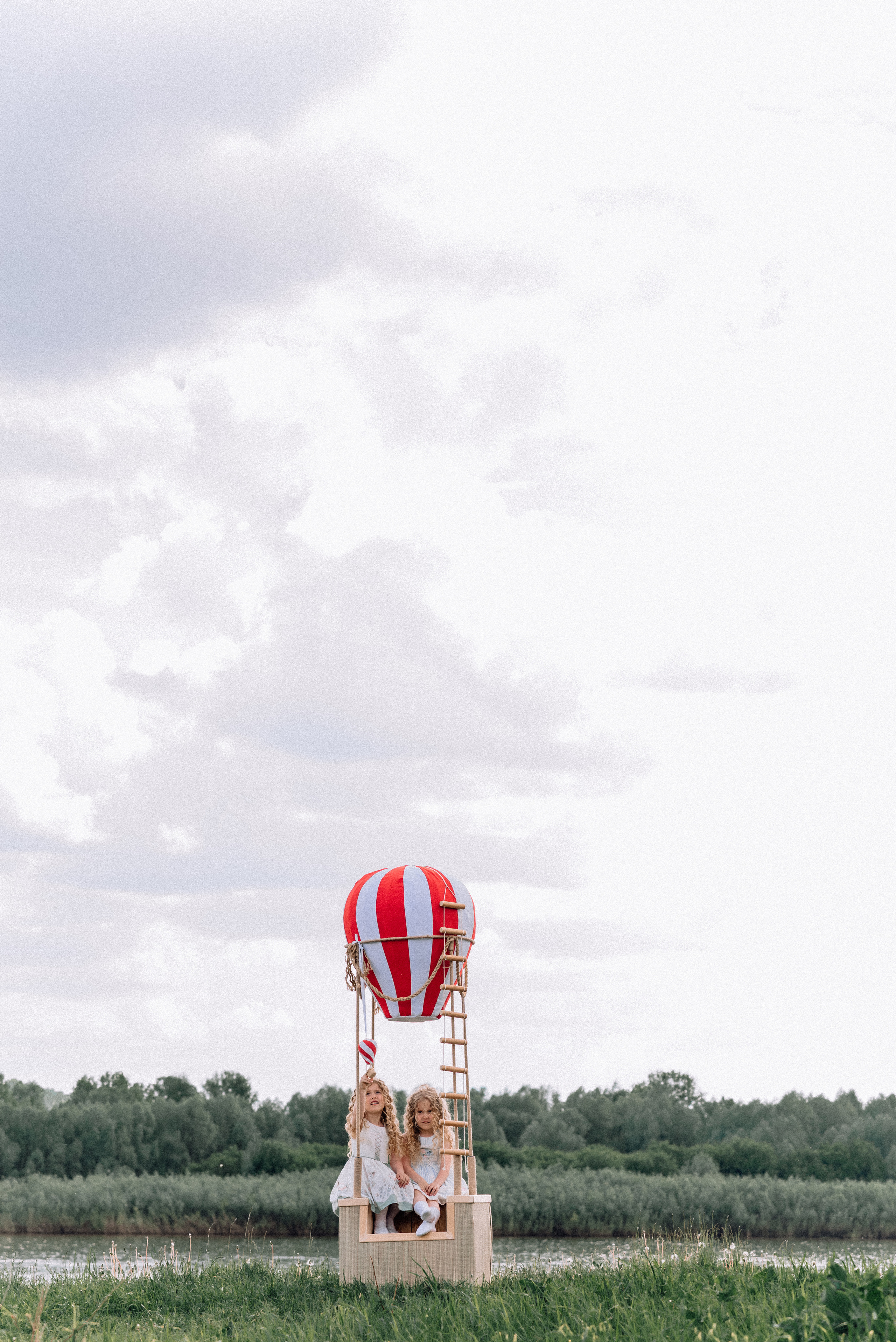 Полёт на воздушном шаре. Приключения Майи и Евы. Детский и семейный фотограф Катерина Мишина