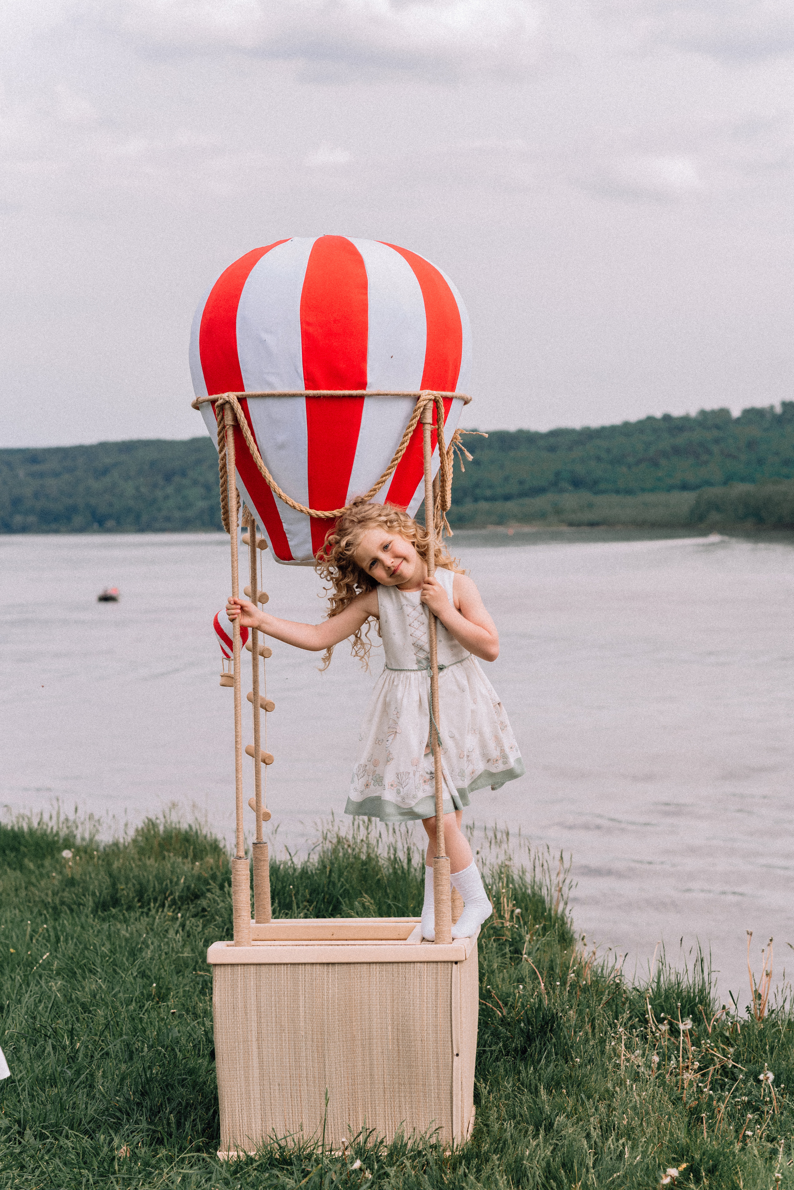 Полёт на воздушном шаре. Приключения Майи и Евы. Детский и семейный фотограф Катерина Мишина