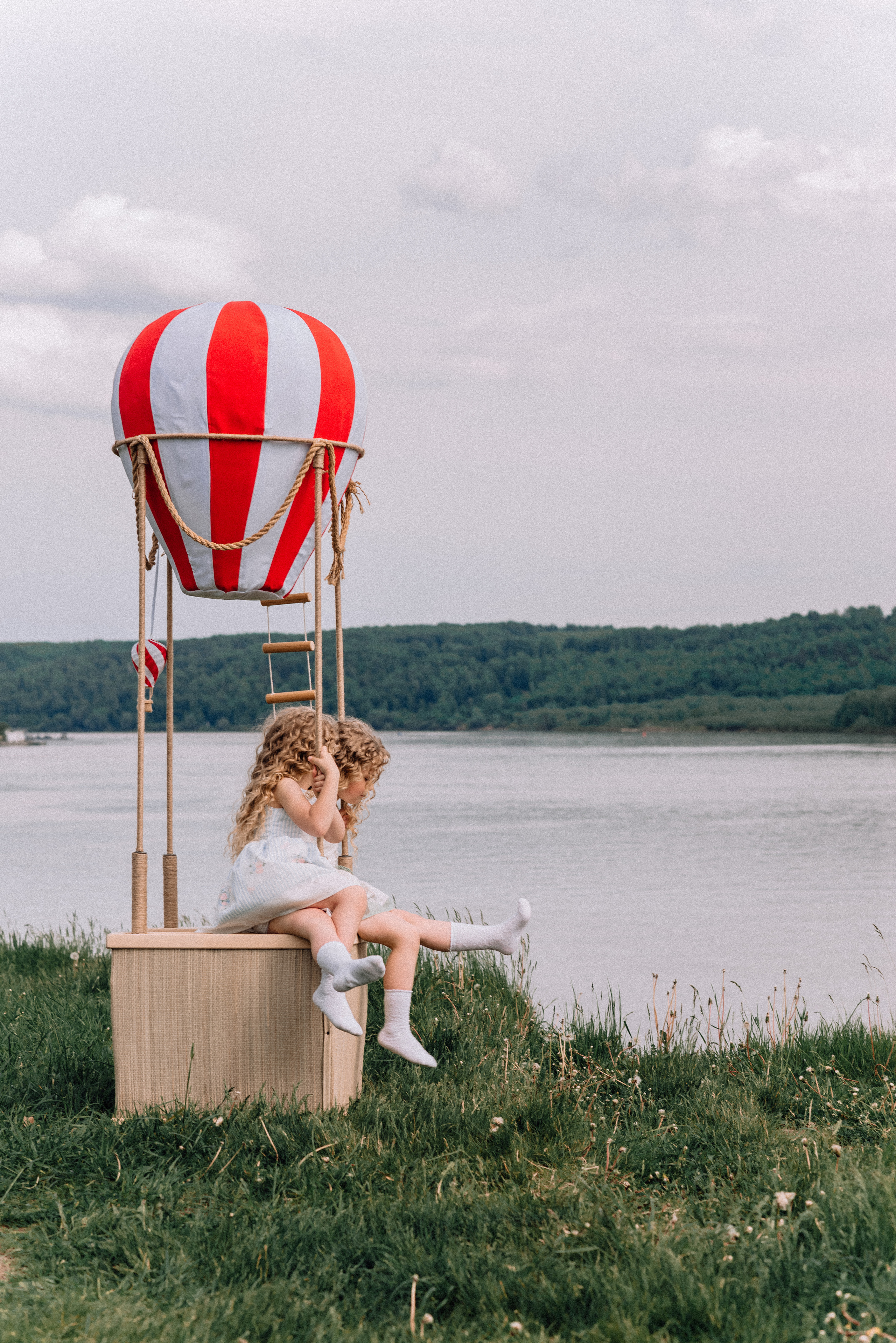 Полёт на воздушном шаре. Приключения Майи и Евы. Детский и семейный фотограф Катерина Мишина