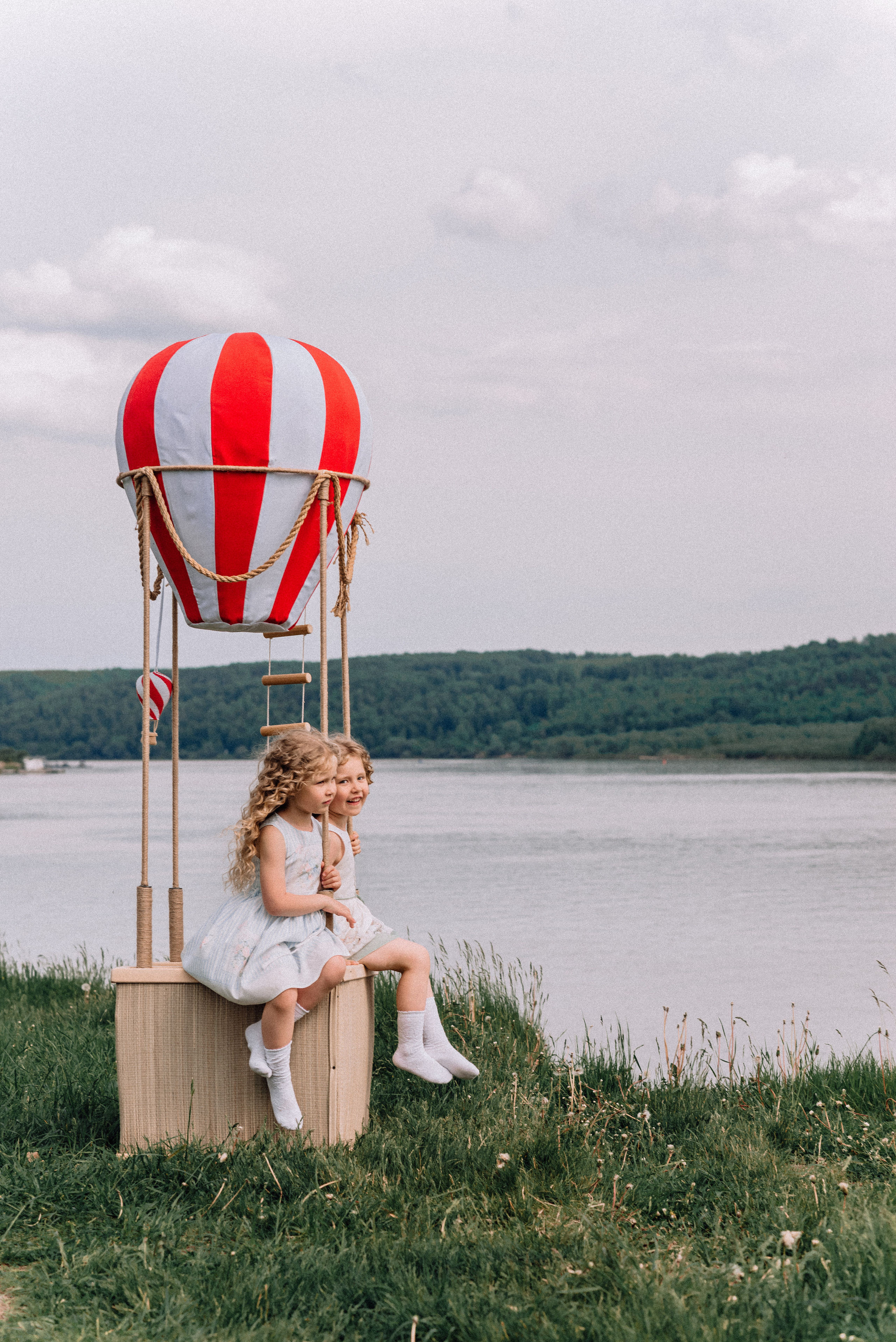 Полёт на воздушном шаре. Приключения Майи и Евы. Детский и семейный фотограф Катерина Мишина