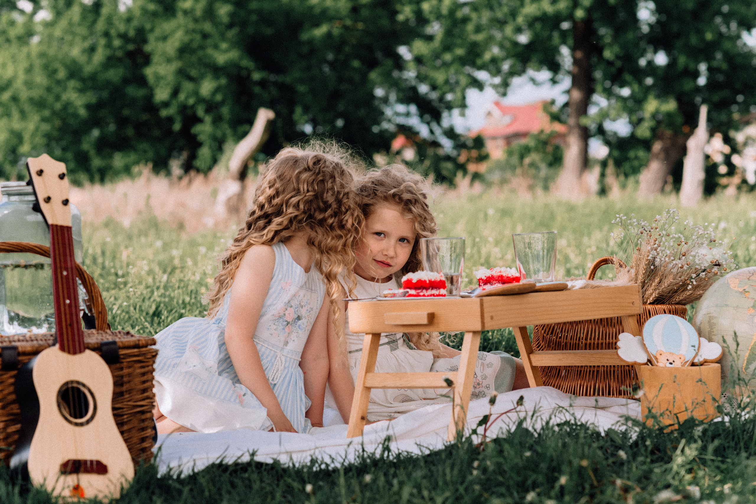 Полёт на воздушном шаре. Приключения Майи и Евы. Детский и семейный фотограф Катерина Мишина