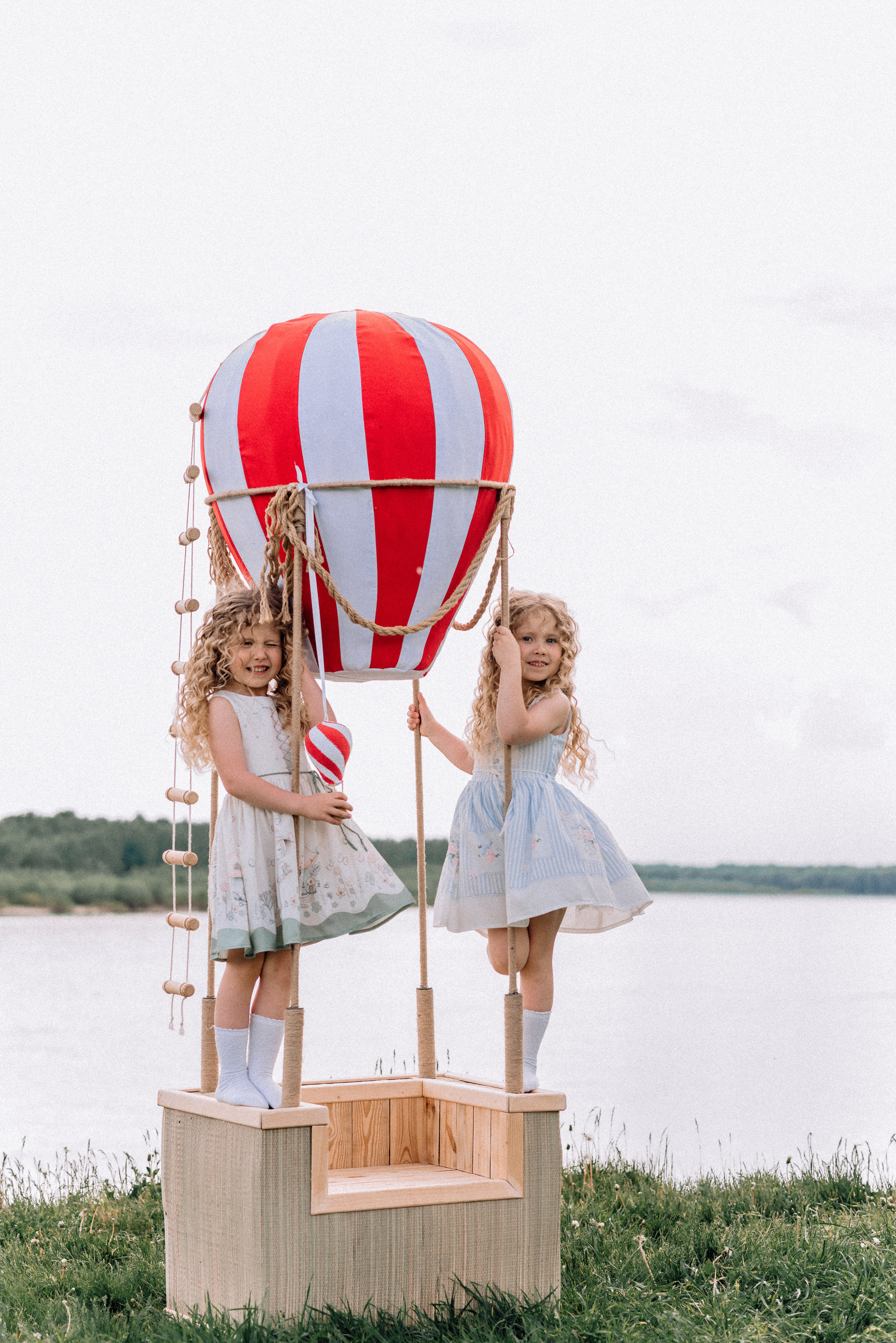 Полёт на воздушном шаре. Приключения Майи и Евы. Детский и семейный фотограф Катерина Мишина