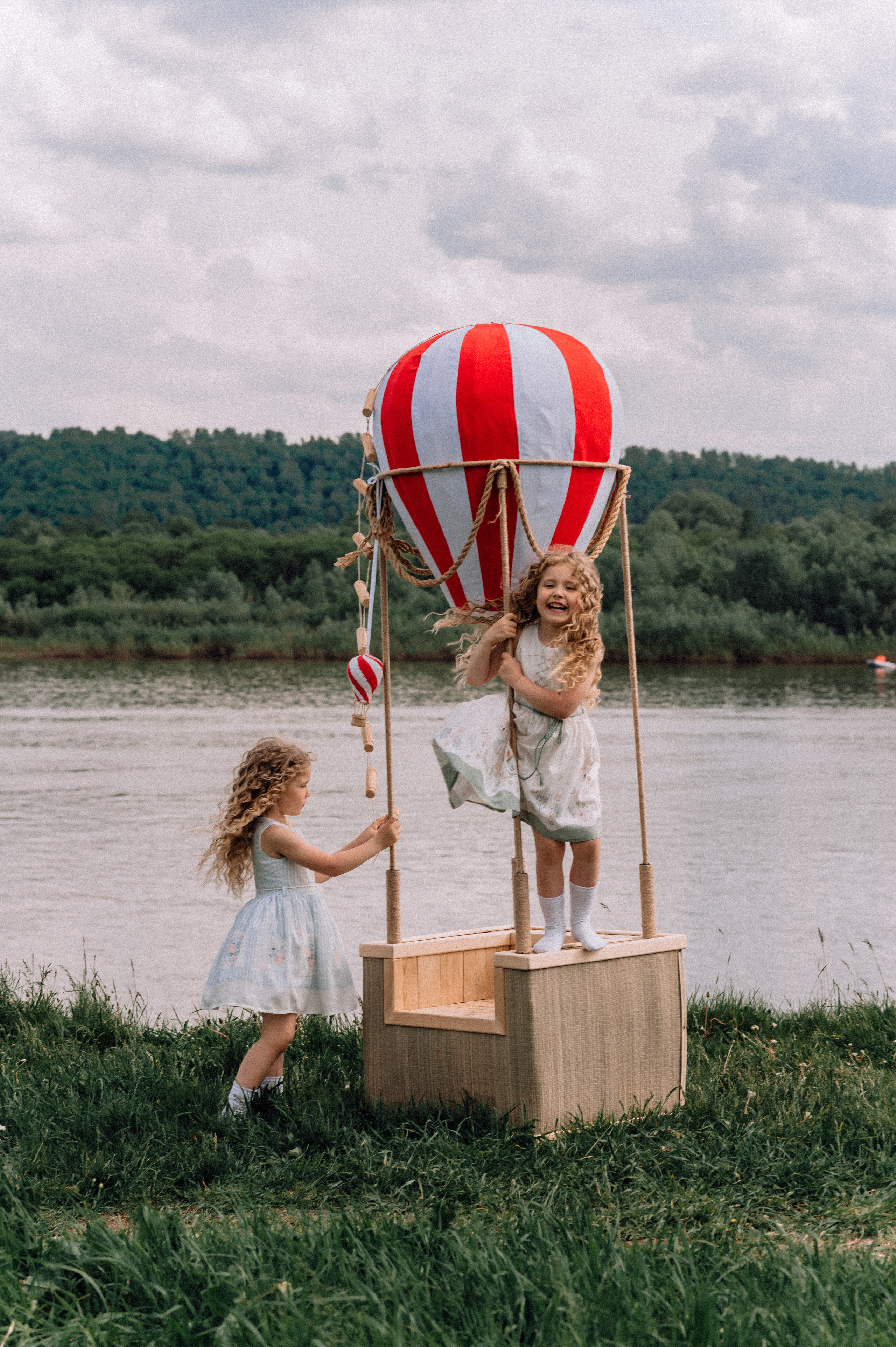 Полёт на воздушном шаре. Приключения Майи и Евы. Детский и семейный фотограф Катерина Мишина
