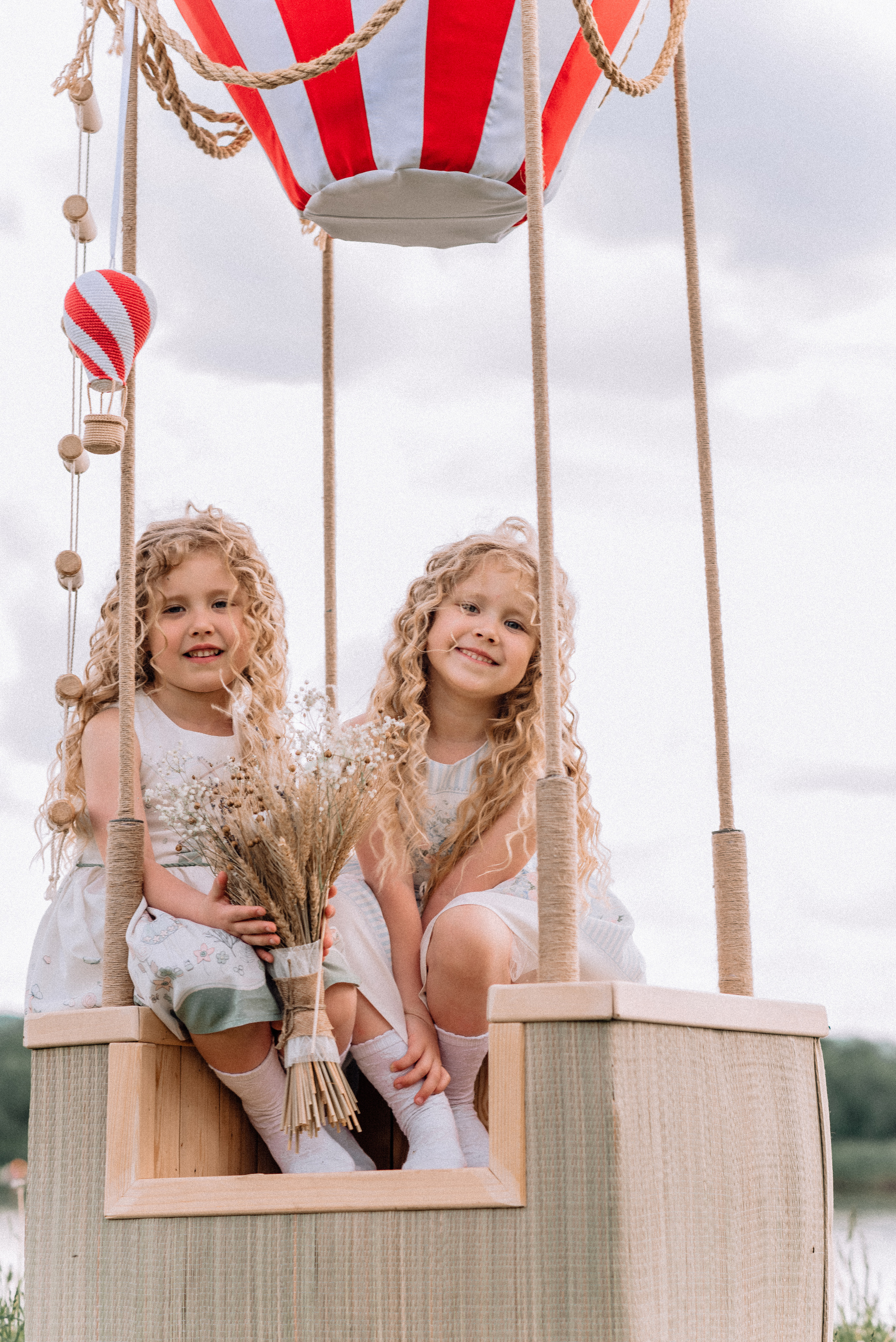 Полёт на воздушном шаре. Приключения Майи и Евы. Детский и семейный фотограф Катерина Мишина