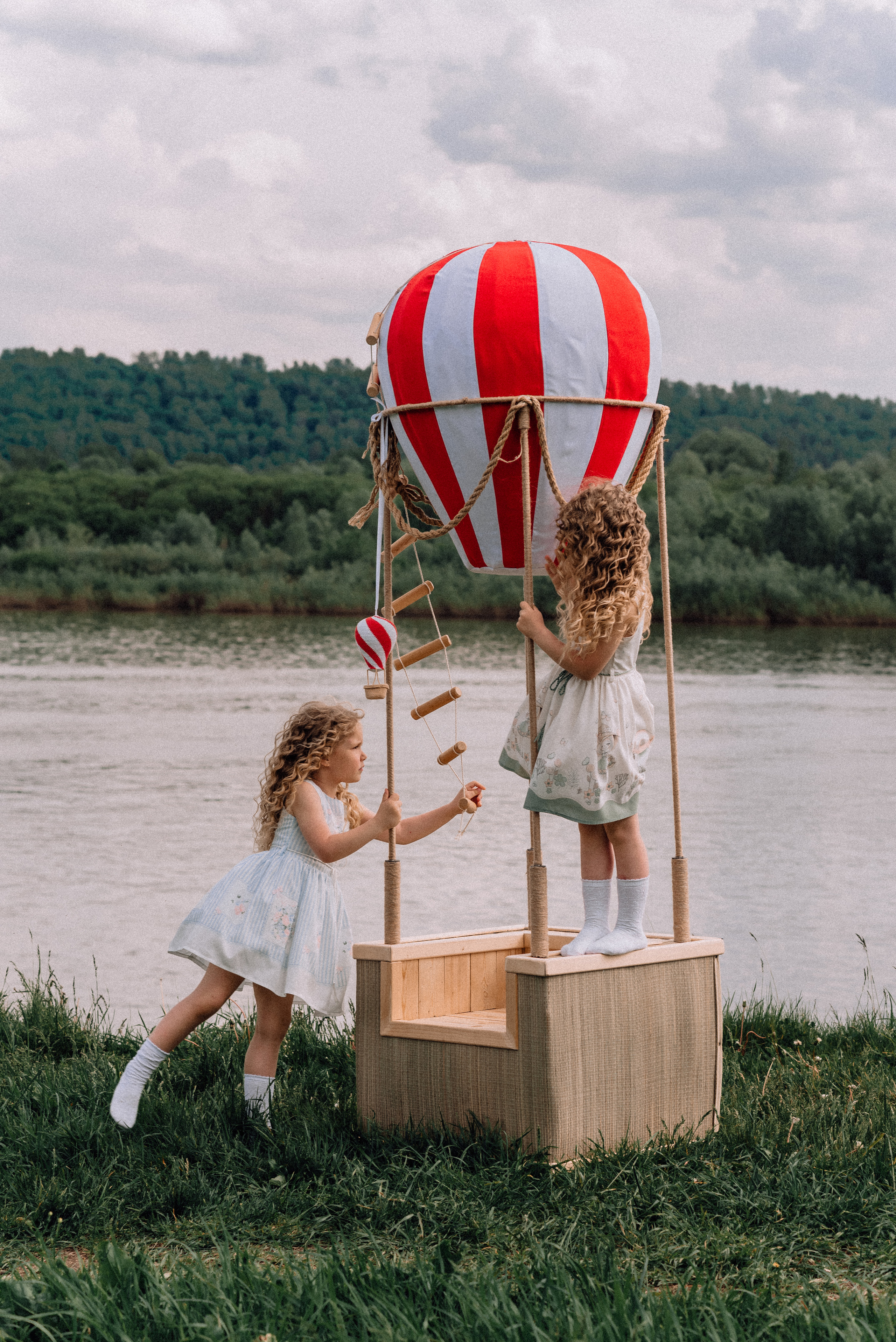 Полёт на воздушном шаре. Приключения Майи и Евы. Детский и семейный фотограф Катерина Мишина