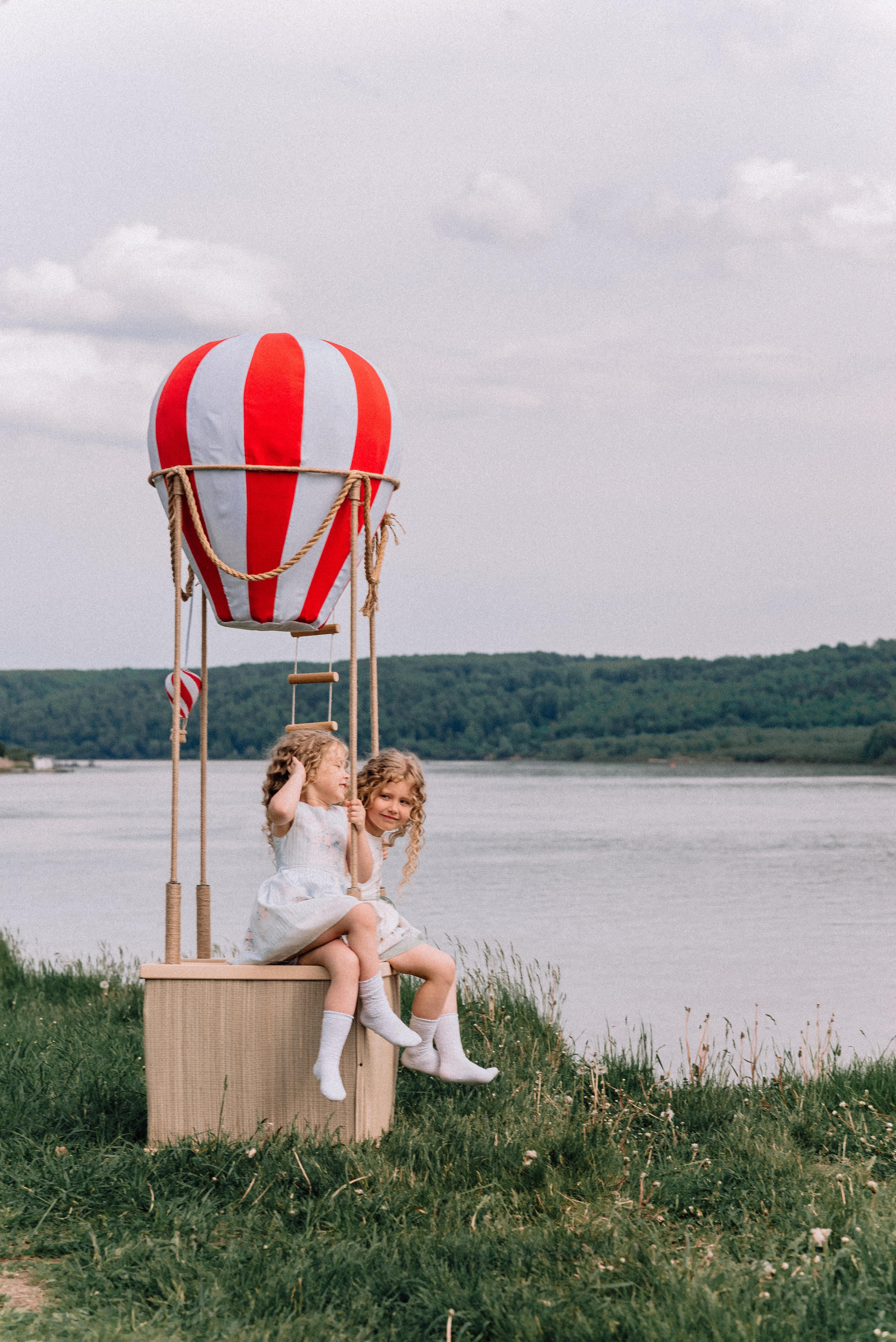 Полёт на воздушном шаре. Приключения Майи и Евы. Детский и семейный фотограф Катерина Мишина