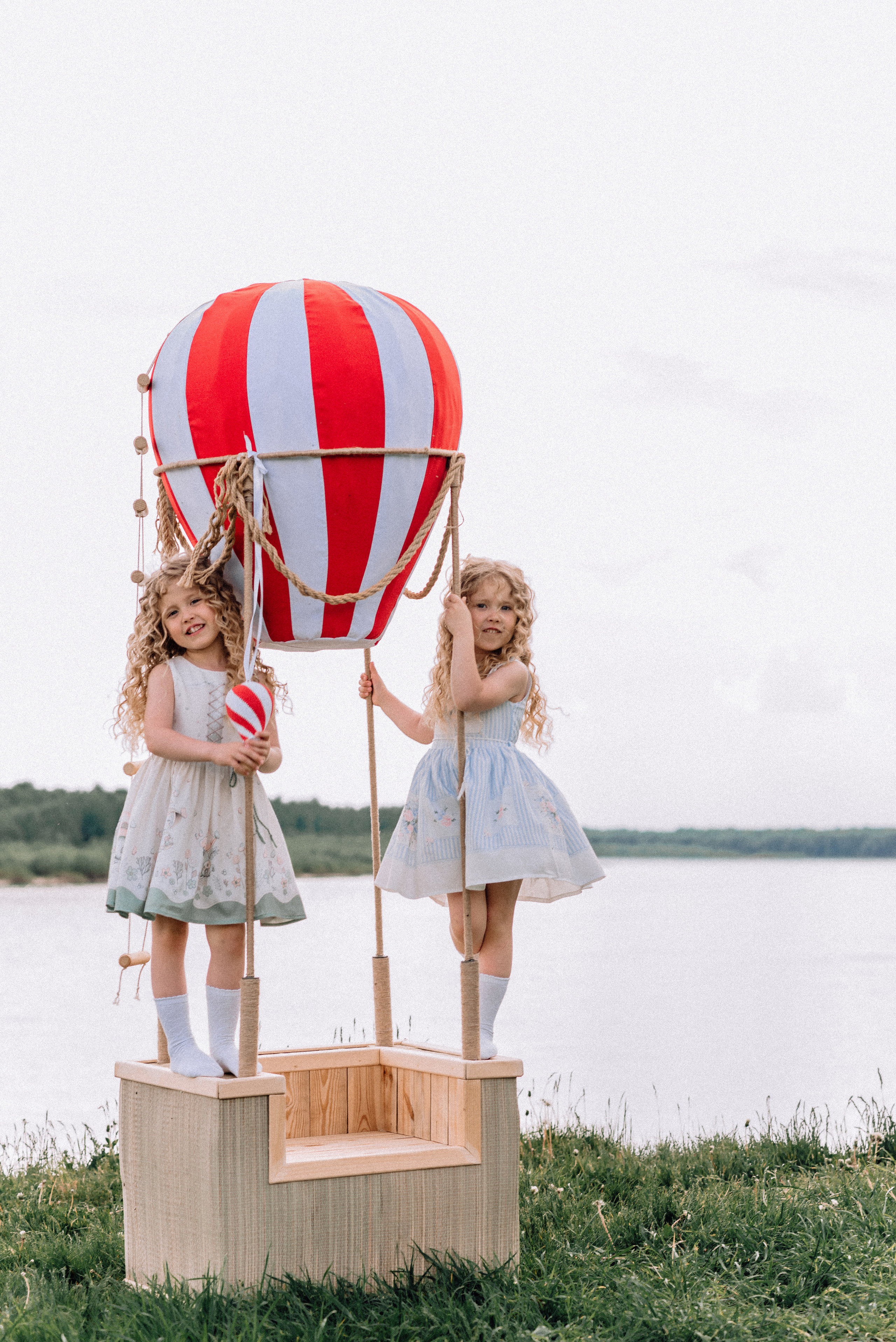 Полёт на воздушном шаре. Приключения Майи и Евы. Детский и семейный фотограф Катерина Мишина