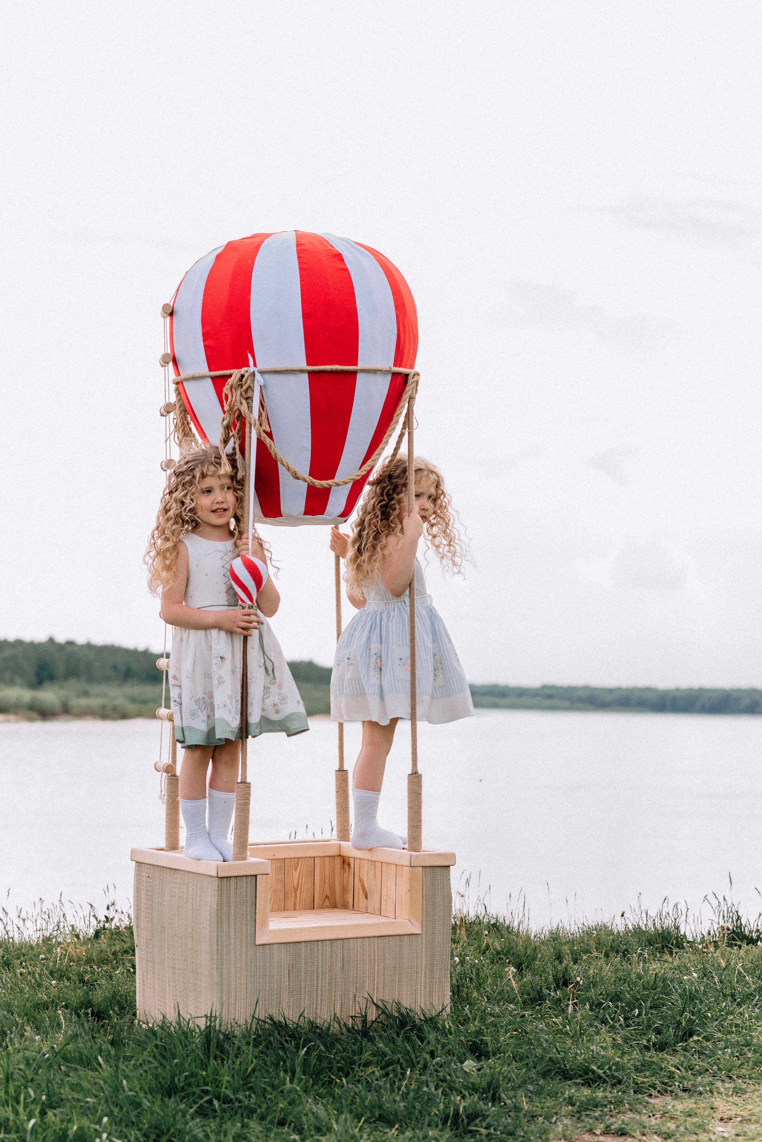 Полёт на воздушном шаре. Приключения Майи и Евы. Детский и семейный фотограф Катерина Мишина