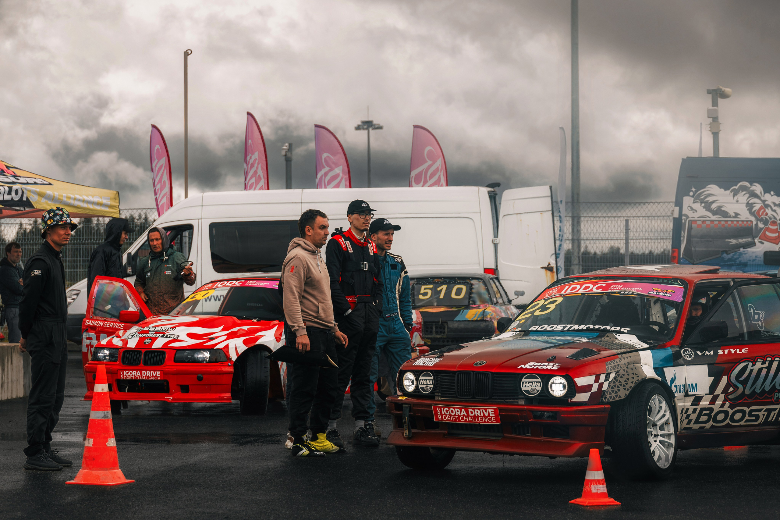 IDDC Этап 2: Бетонный Колизей и блогеры в деле