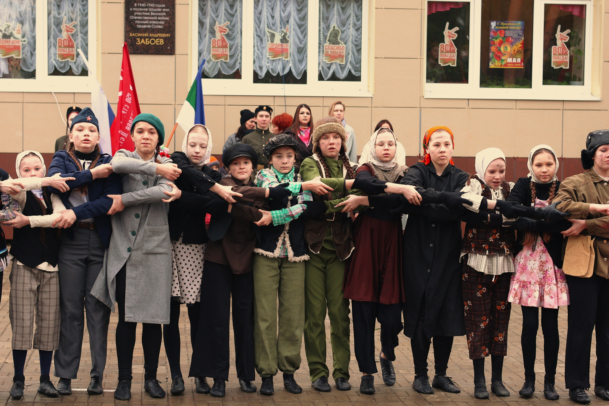 9 мая — «Родной дом». Фотограф в городе Киров Денис Вербин