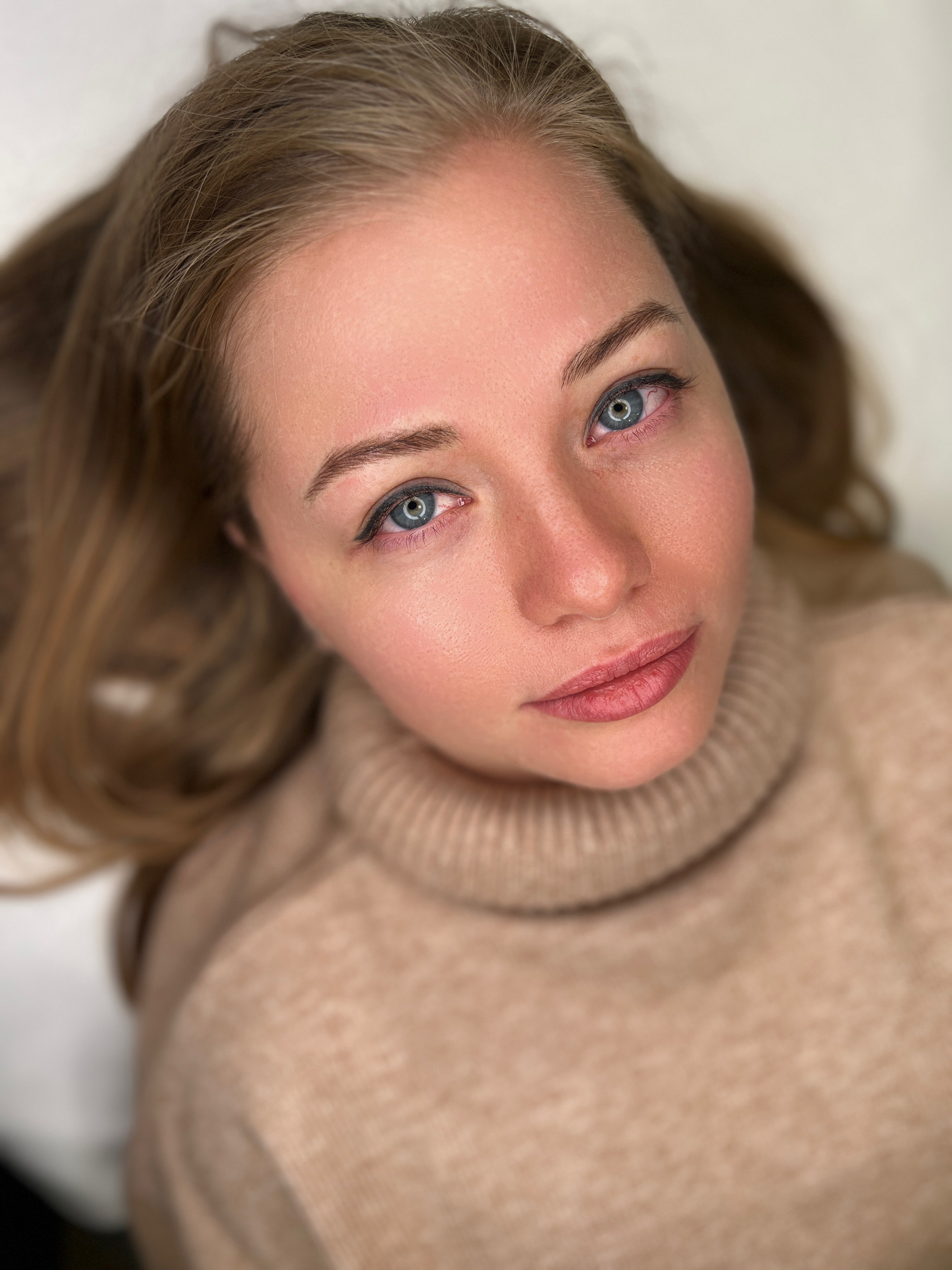 Саша. Студия перманентного макияжа, косметологии и массажа SYMMETRY в Москве, м. Киевская