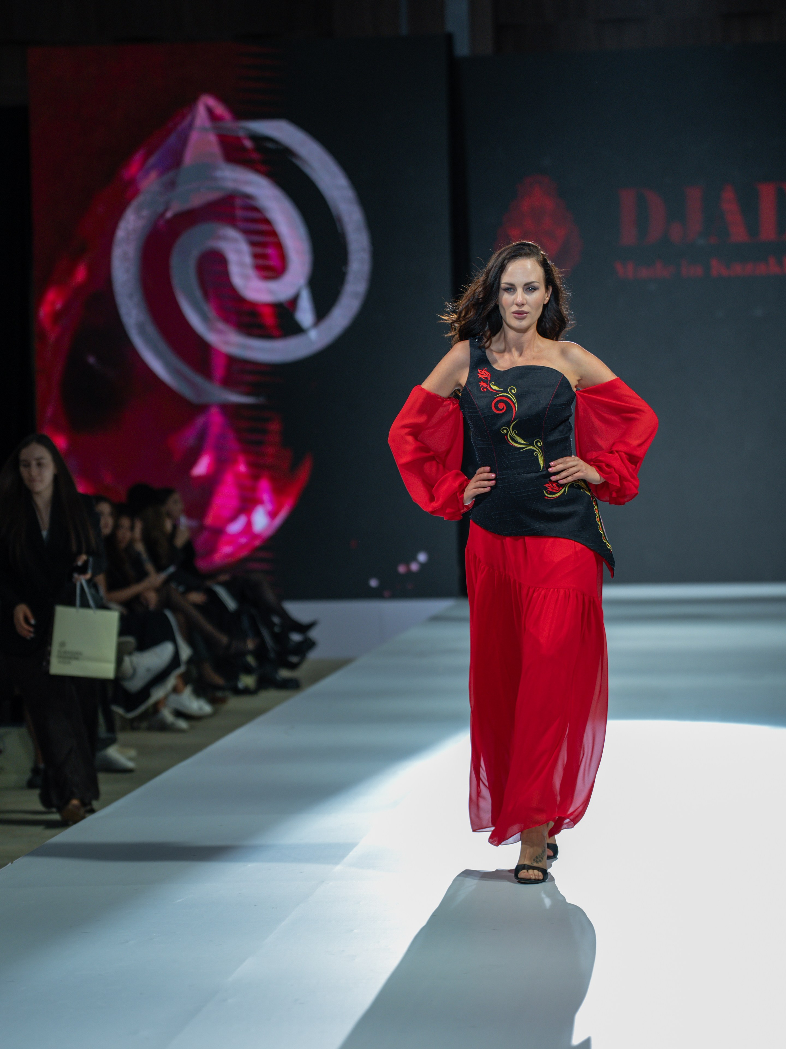 EURASIAN FASHION WEEK DJADI. Сайт Алматинского НЮ АРТ, будуар и фэшн фотографа Дениса Карпенко