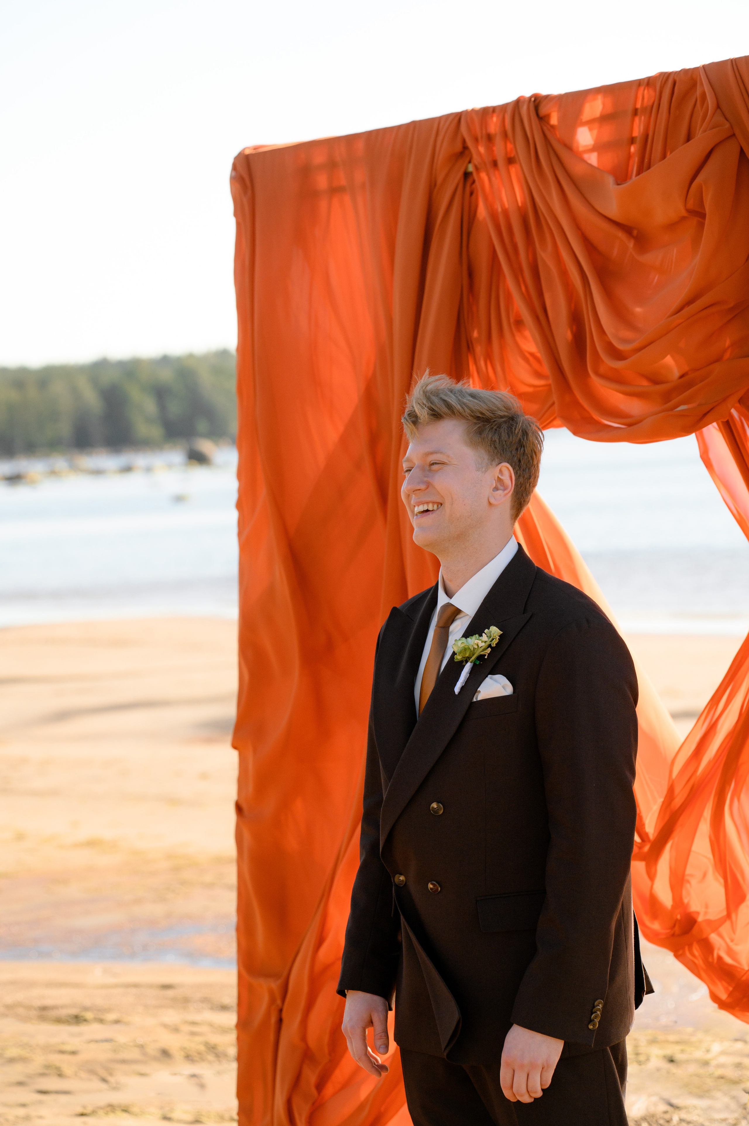 На берегу залива. Свадебный фотограф в Санкт-Петербурге, Москве, СПб Сергей Поддубный