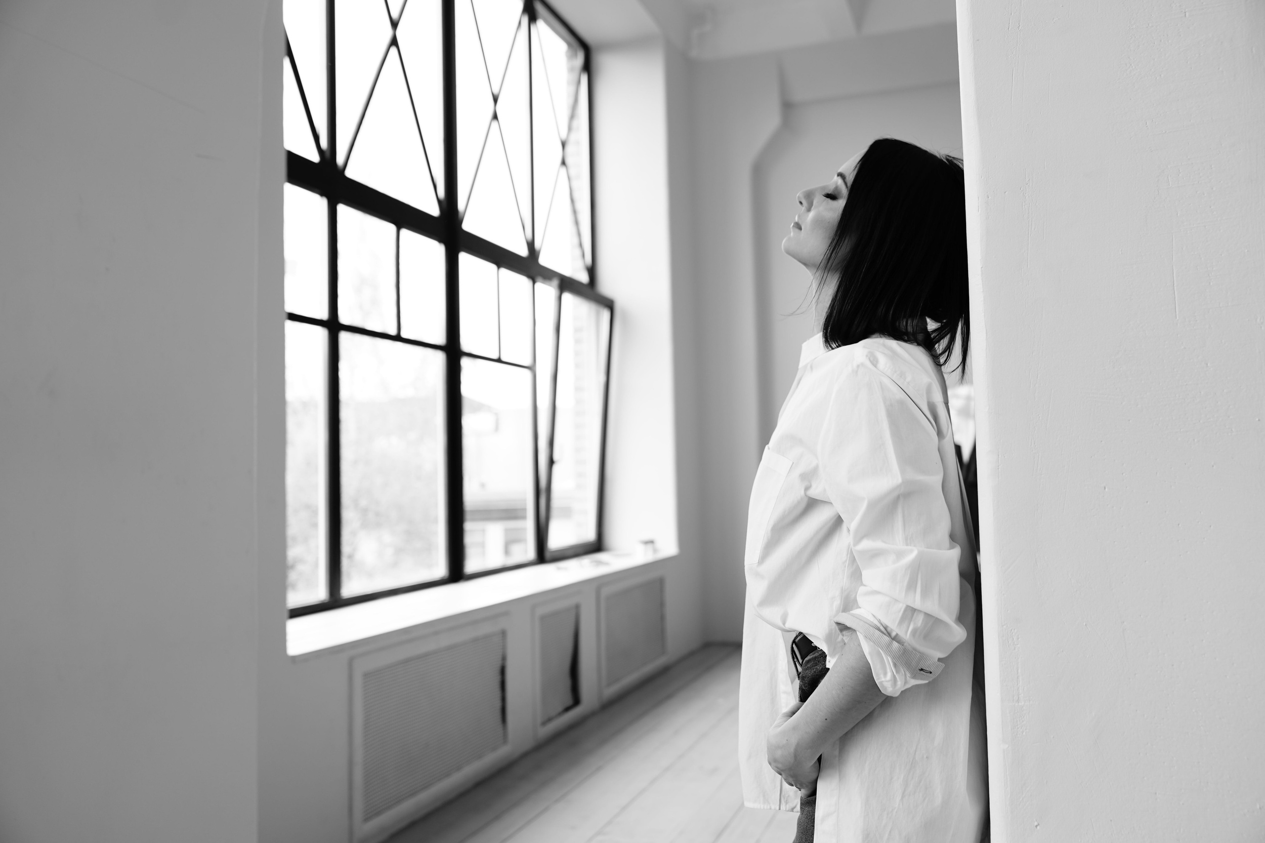 фотограф ростов-на-дону москва санкт-петербург краснодар сочи снимок классика эстетика монохром красивая девушка естесственное позирование идеи чб вдохновение 2022 2023 фототерапия фотосессия съёмка черно белая фотография онлайн сделать фотографию чб фото цветов девушек black and white беременных в студии в рубашке цены рнд спб питер мск минимализм стиль без ретуши без фильтров трибунская