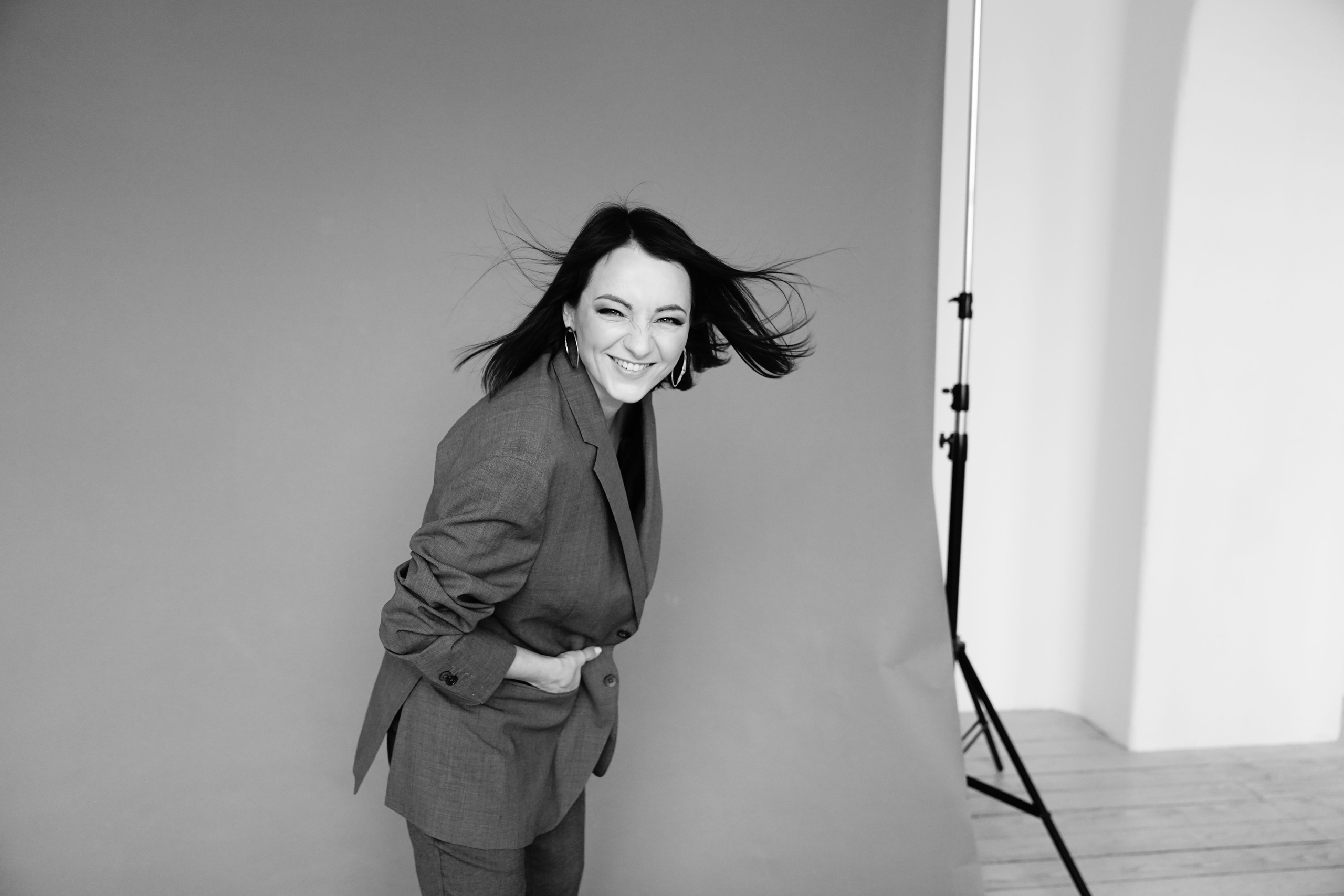 фотограф ростов-на-дону москва санкт-петербург краснодар сочи снимок классика эстетика монохром красивая девушка естесственное позирование идеи чб вдохновение 2022 2023 фототерапия фотосессия съёмка черно белая фотография онлайн сделать фотографию чб фото цветов девушек black and white беременных в студии в рубашке цены рнд спб питер мск минимализм стиль без ретуши без фильтров трибунская