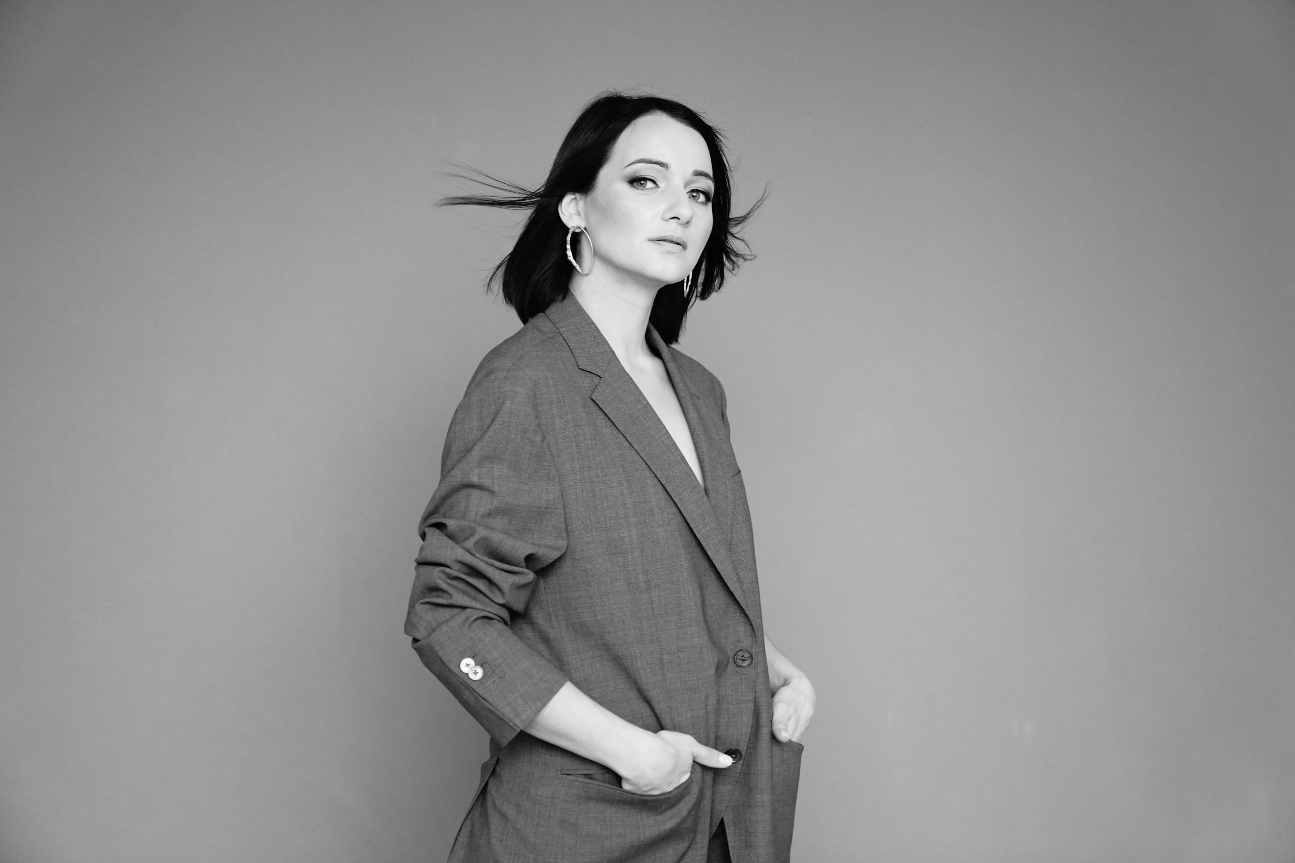 фотограф ростов-на-дону москва санкт-петербург краснодар сочи снимок классика эстетика монохром красивая девушка естесственное позирование идеи чб вдохновение 2022 2023 фототерапия фотосессия съёмка черно белая фотография онлайн сделать фотографию чб фото цветов девушек black and white беременных в студии в рубашке цены рнд спб питер мск минимализм стиль без ретуши без фильтров трибунская