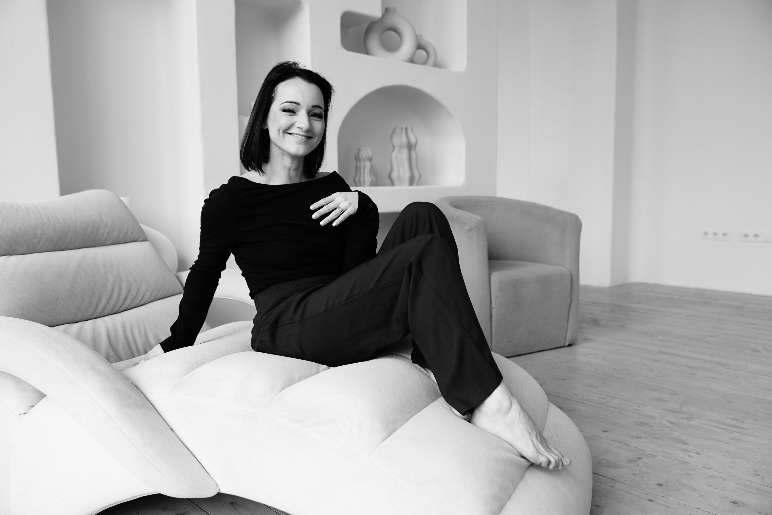 фотограф ростов-на-дону москва санкт-петербург краснодар сочи снимок классика эстетика монохром красивая девушка естесственное позирование идеи чб вдохновение 2022 2023 фототерапия фотосессия съёмка черно белая фотография онлайн сделать фотографию чб фото цветов девушек black and white беременных в студии в рубашке цены рнд спб питер мск минимализм стиль без ретуши без фильтров трибунская