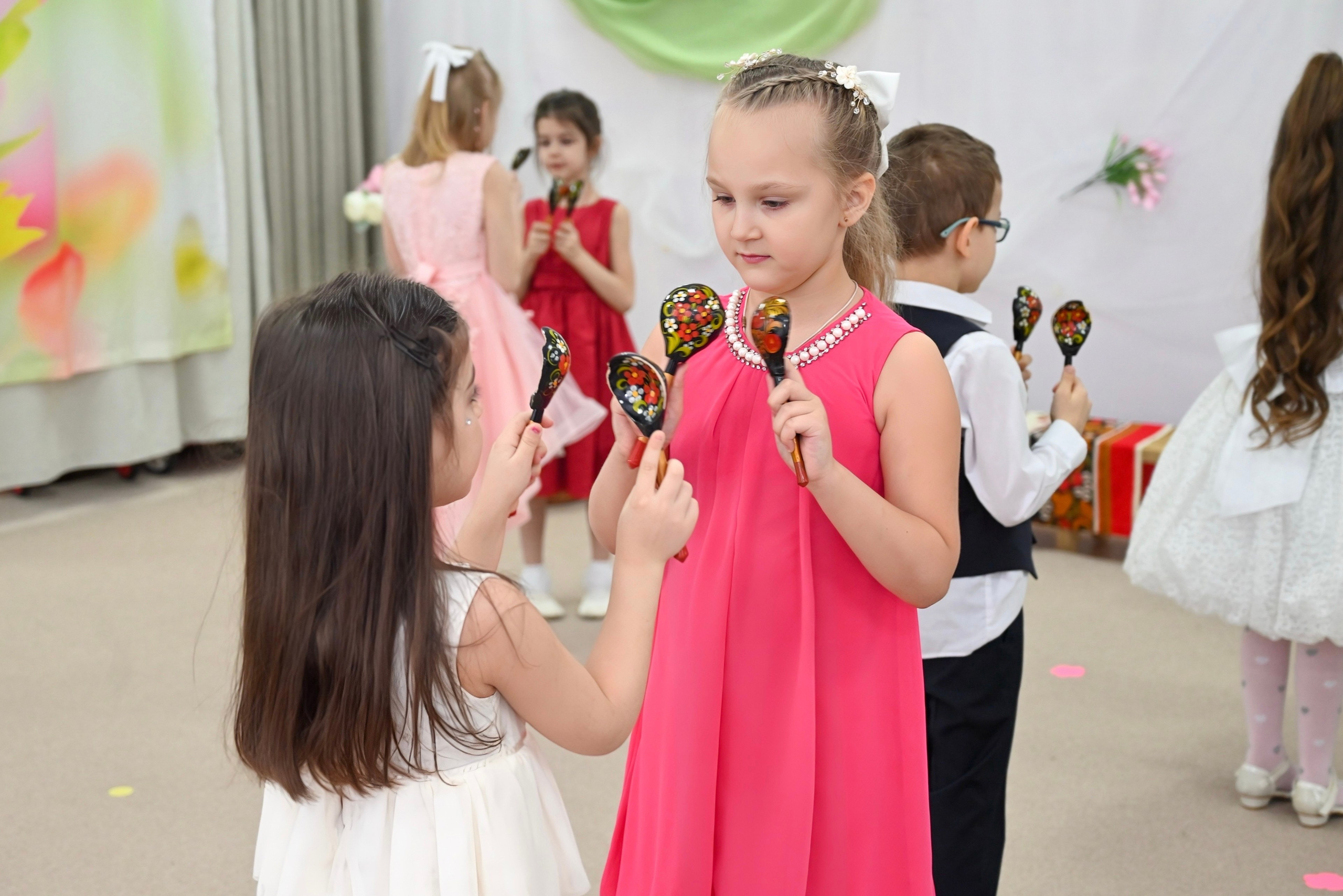 Праздник в группе Цветик семицветик. Семейный и детский фотограф Москва