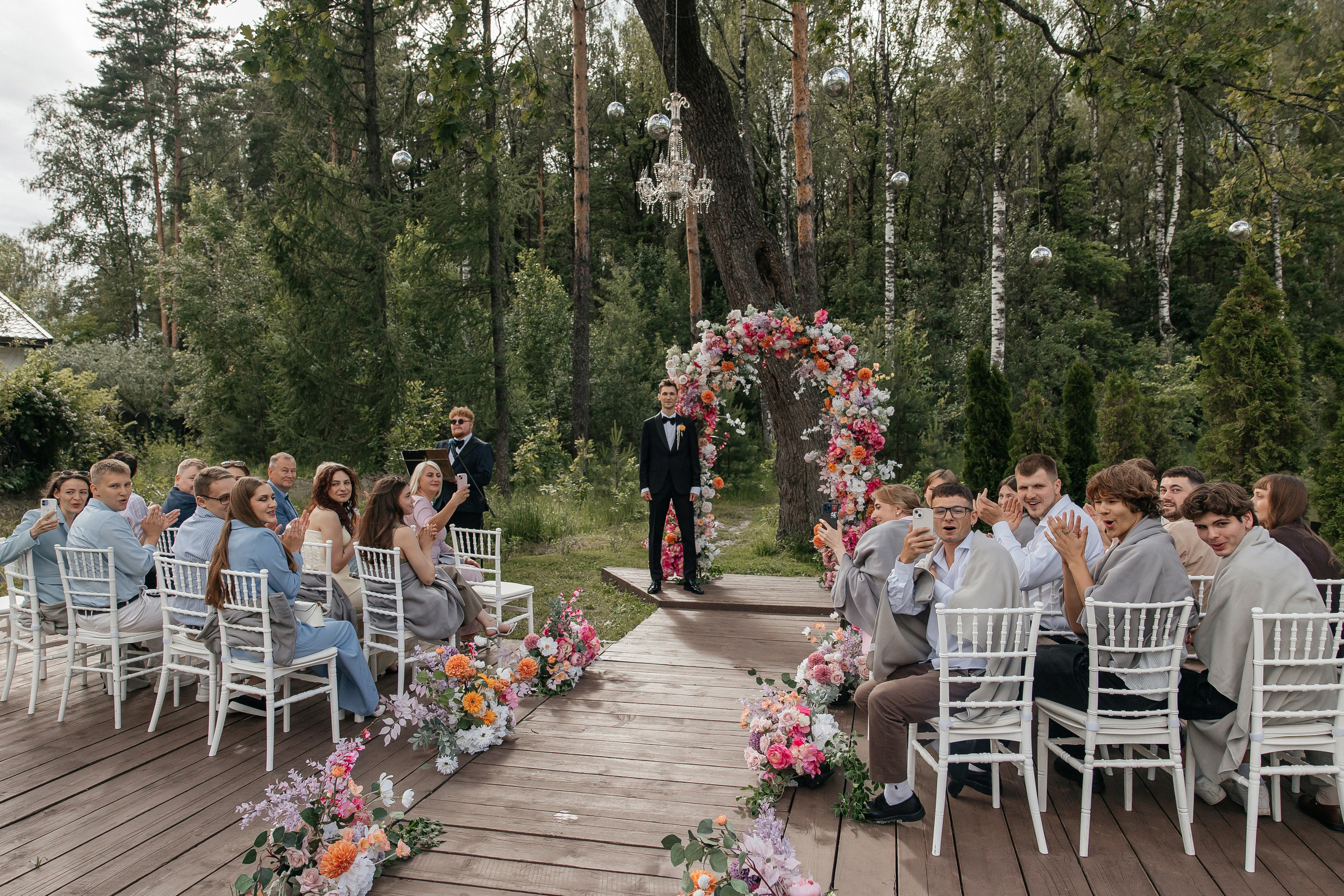 свадебная церемония на&nbsp;площадке House for Wedding «Дом у&nbsp;озера»