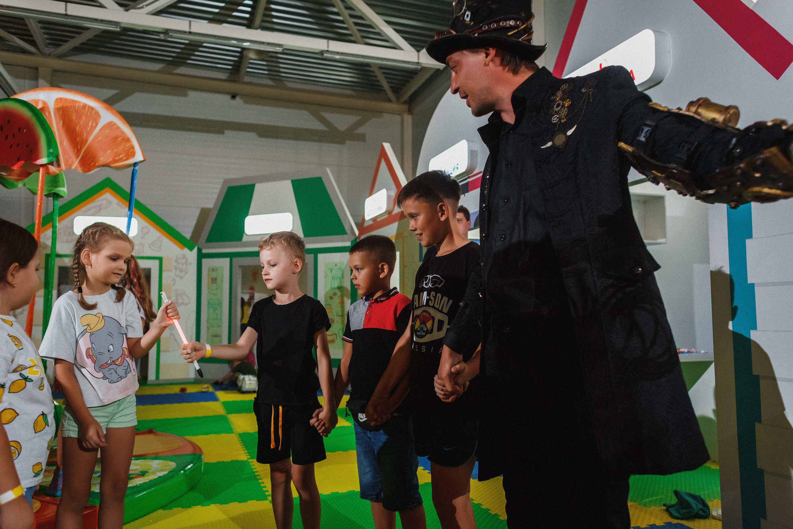 Волшебные моменты: детский праздник в игровой Клумба, Таганрог. Свадебный и семейный фотограф в Таганроге Бакарюк Антон