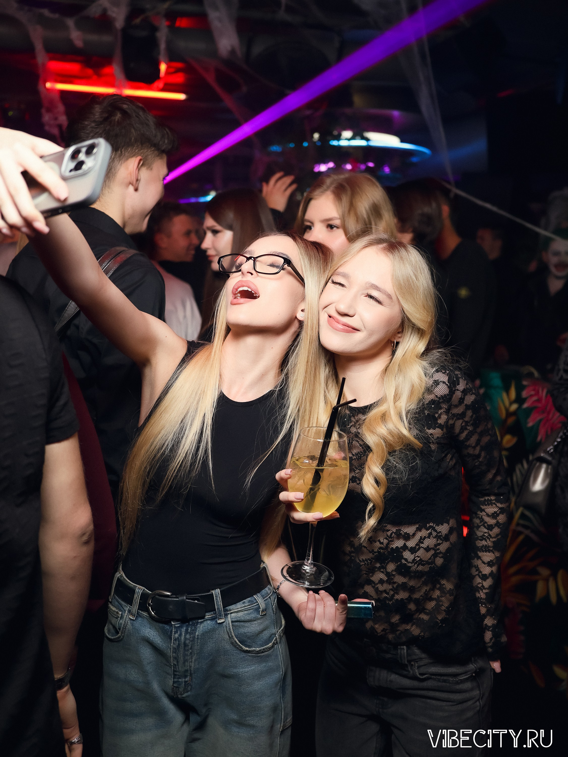 DOUBLE U. VIBECITY.RU Вайб Сити Ру Фоторепортажи Фотоотчеты Калининград