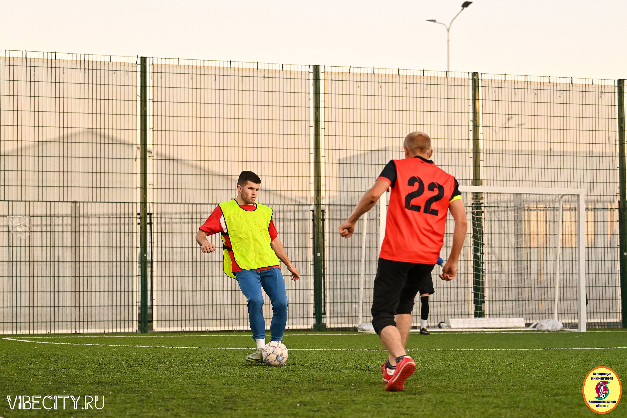 ИГРЫ МИНИ-ФУТБОЛЬНОЙ И КОРПОРАТИВНОЙ ЛИГИ. VIBECITY.RU Вайб Сити Ру Фоторепортажи Фотоотчеты Калининград