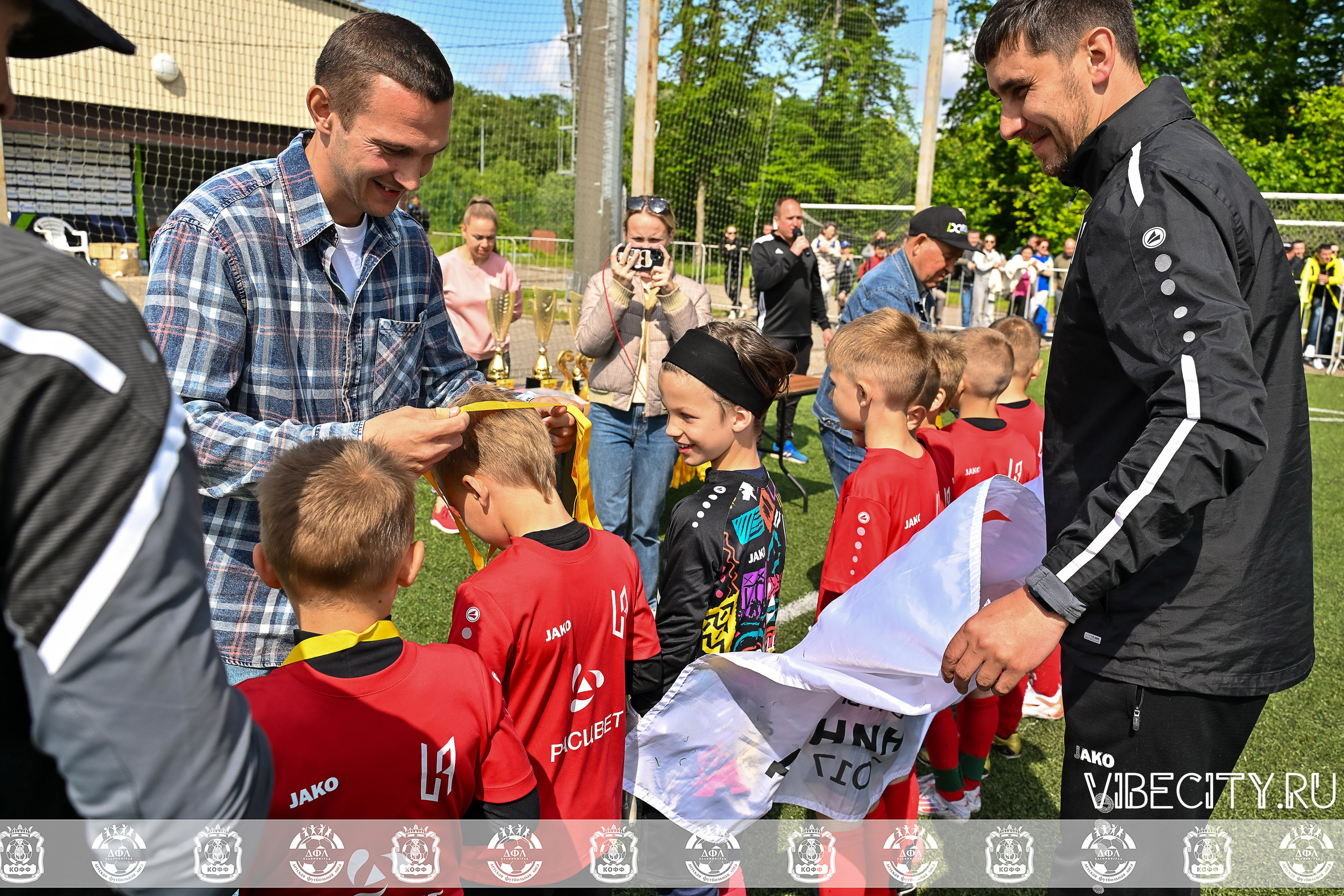 Большие Звезды светят Малым. VIBECITY.RU Вайб Сити Ру Фоторепортажи Фотоотчеты Калининград