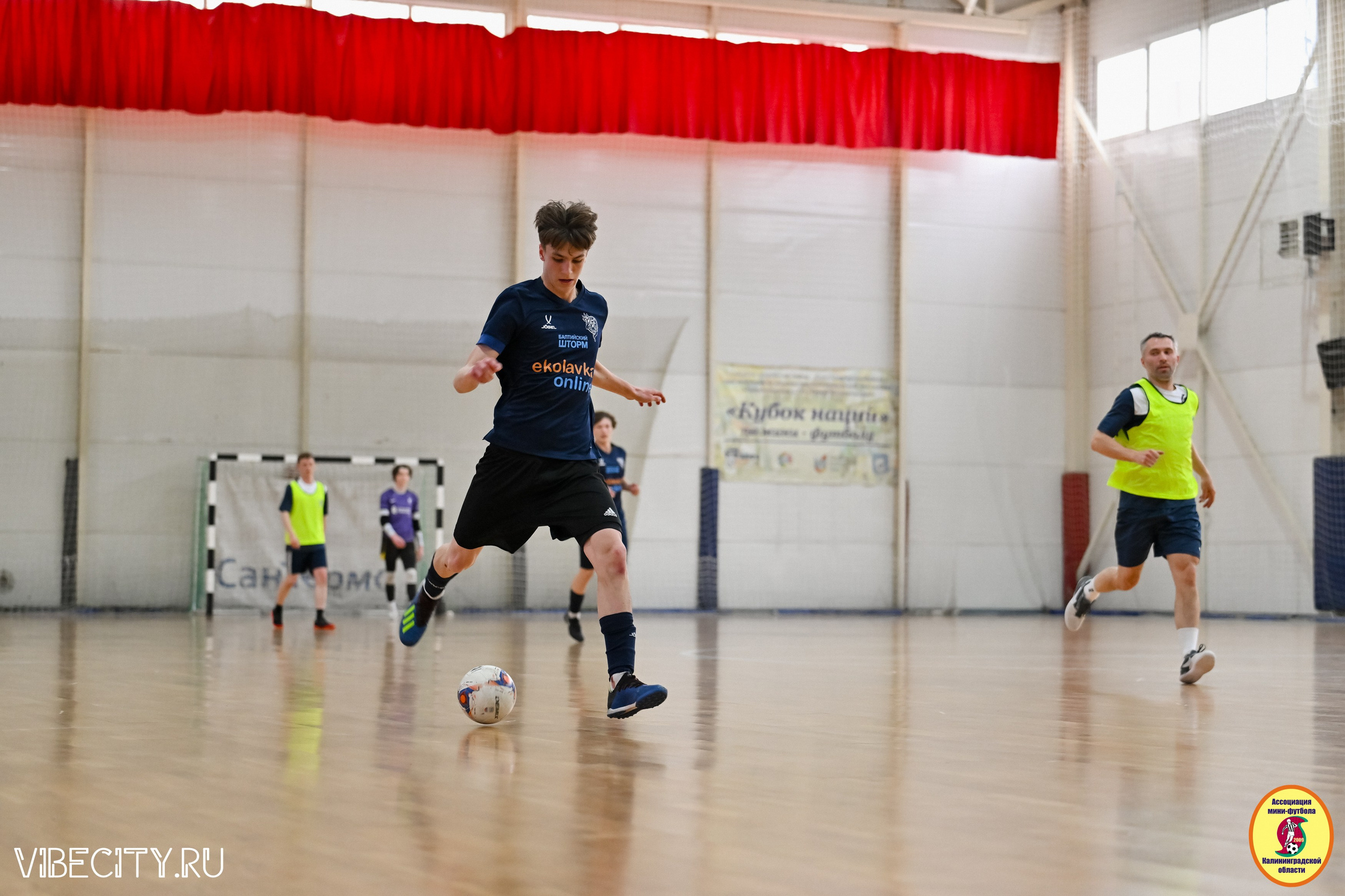 8 тур Корпоративной Бизнес-Лиги по футзалу. VIBECITY.RU Вайб Сити Ру Фоторепортажи Фотоотчеты Калининград